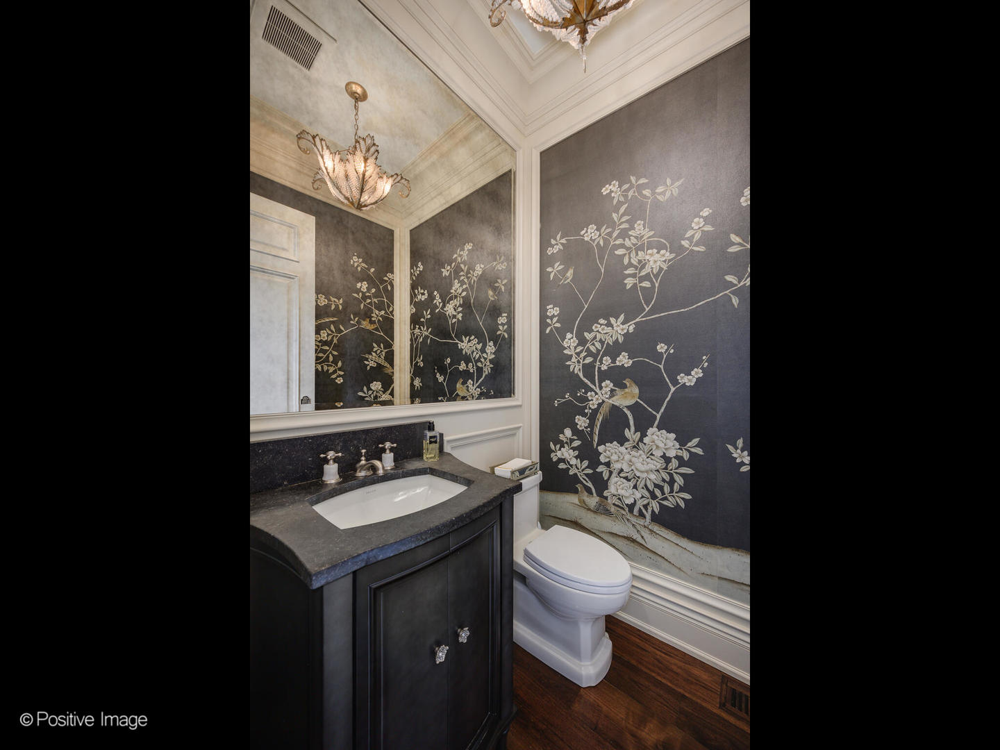 3026 N Lake Shore Drive Property Photo 17