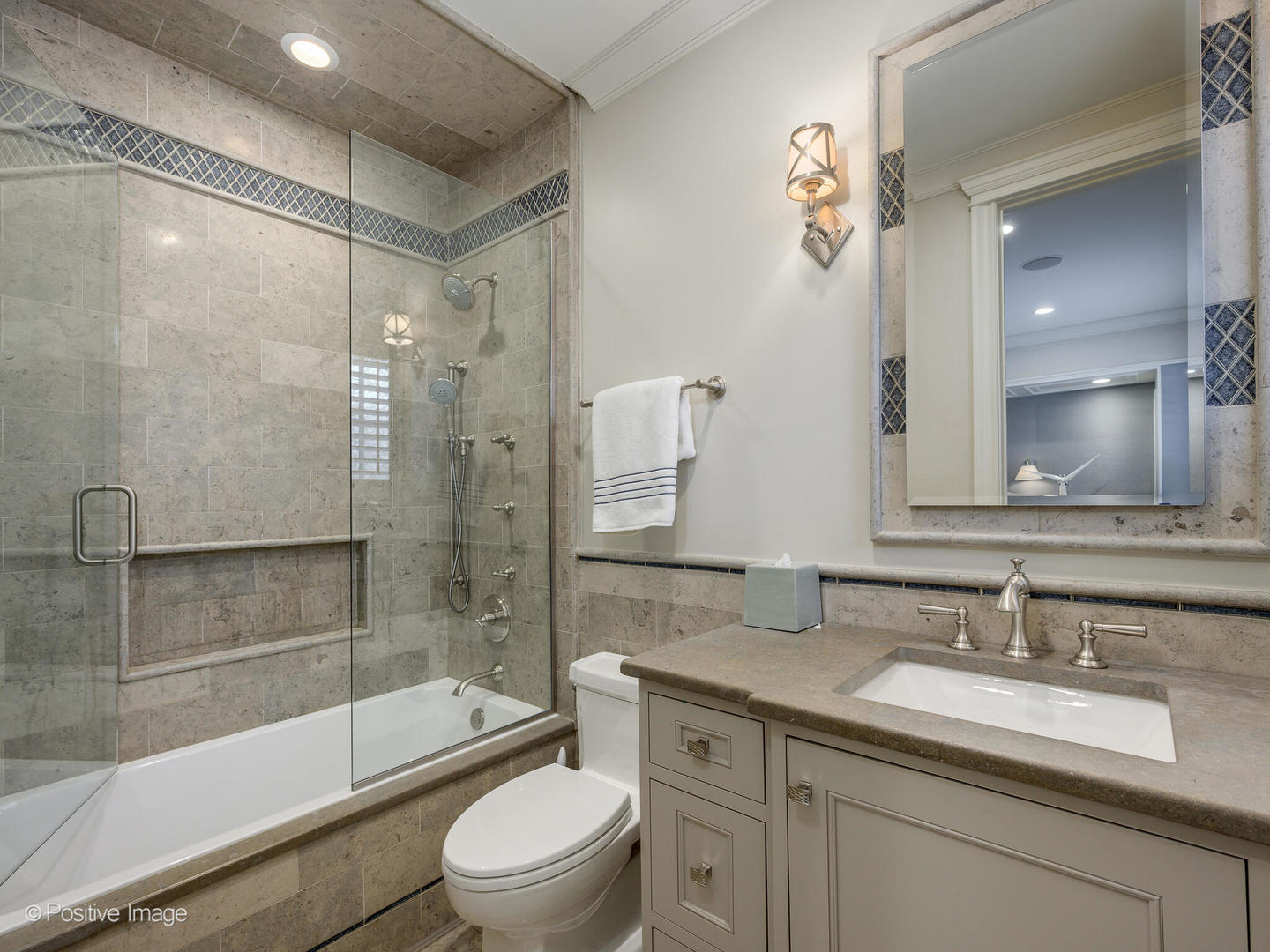 3026 N Lake Shore Drive Property Photo 31