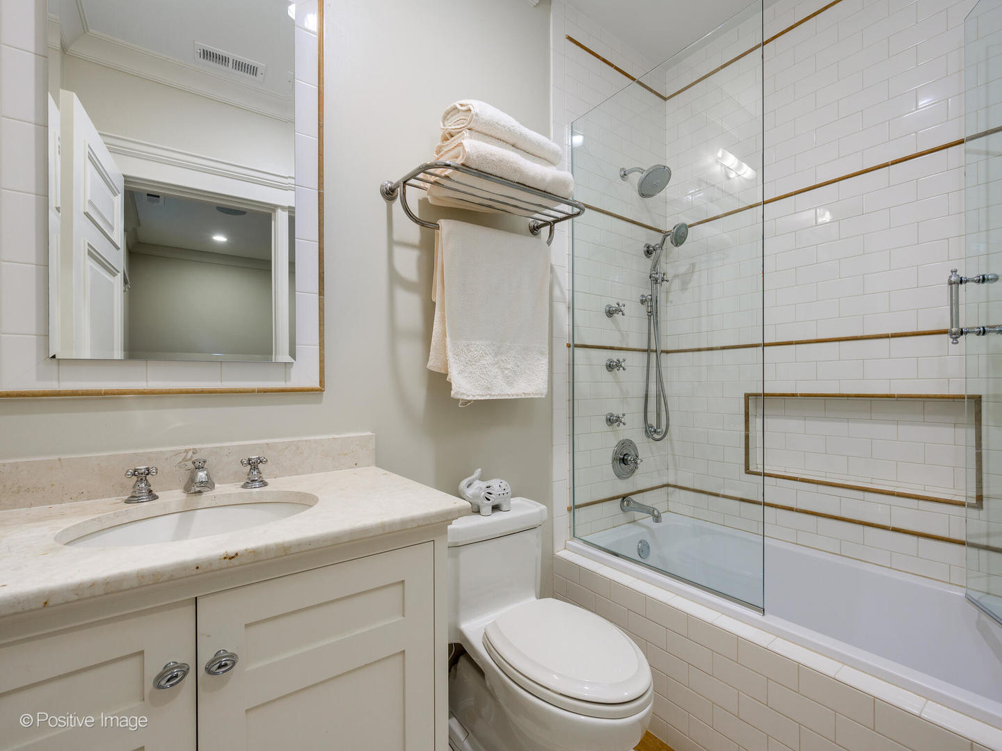 3026 N Lake Shore Drive Property Photo 46