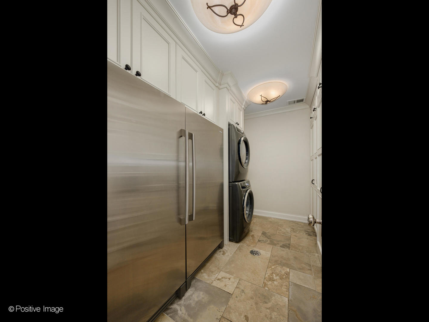 3026 N Lake Shore Drive Property Photo 47