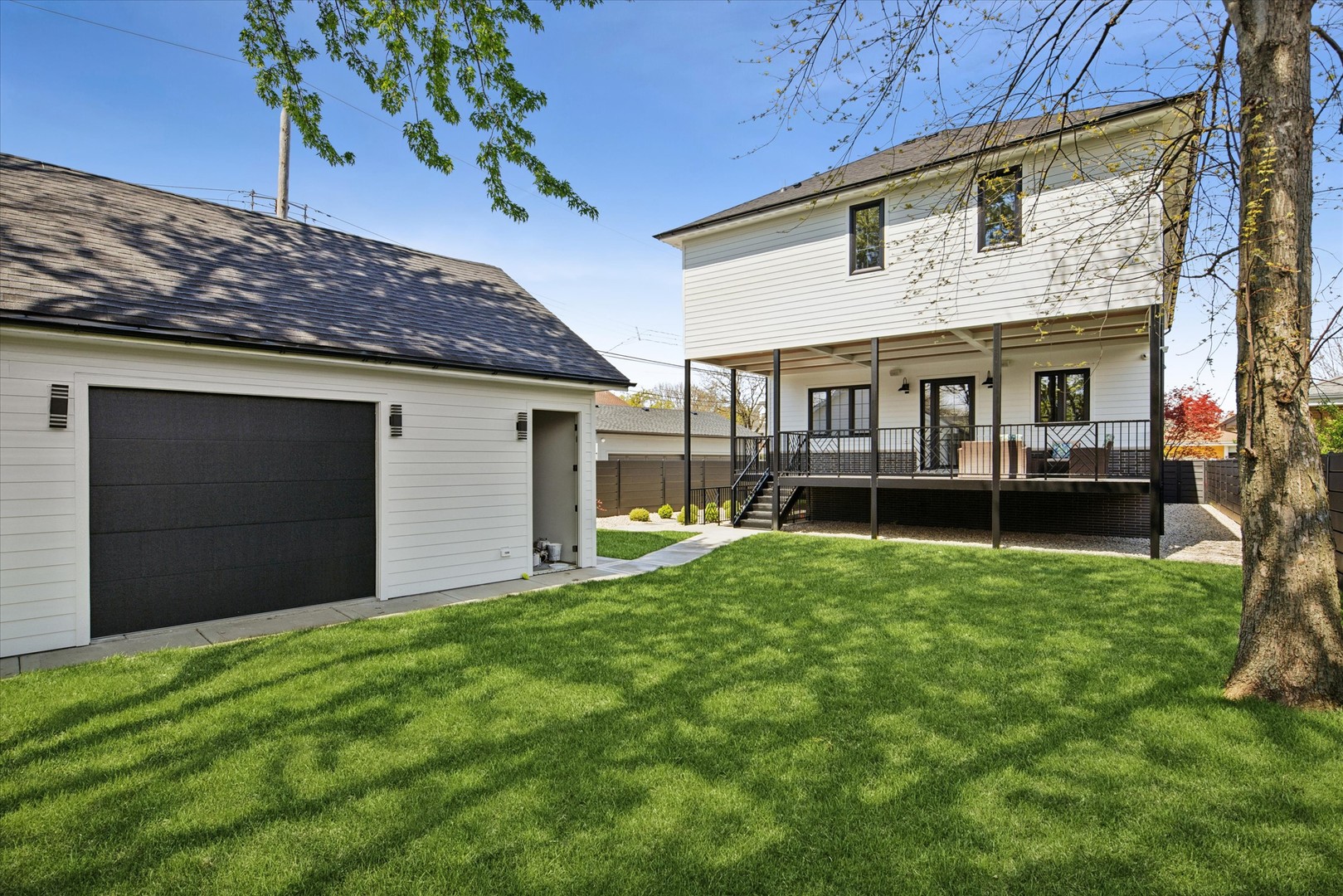 6022 N Ionia Avenue Property Photo 45
