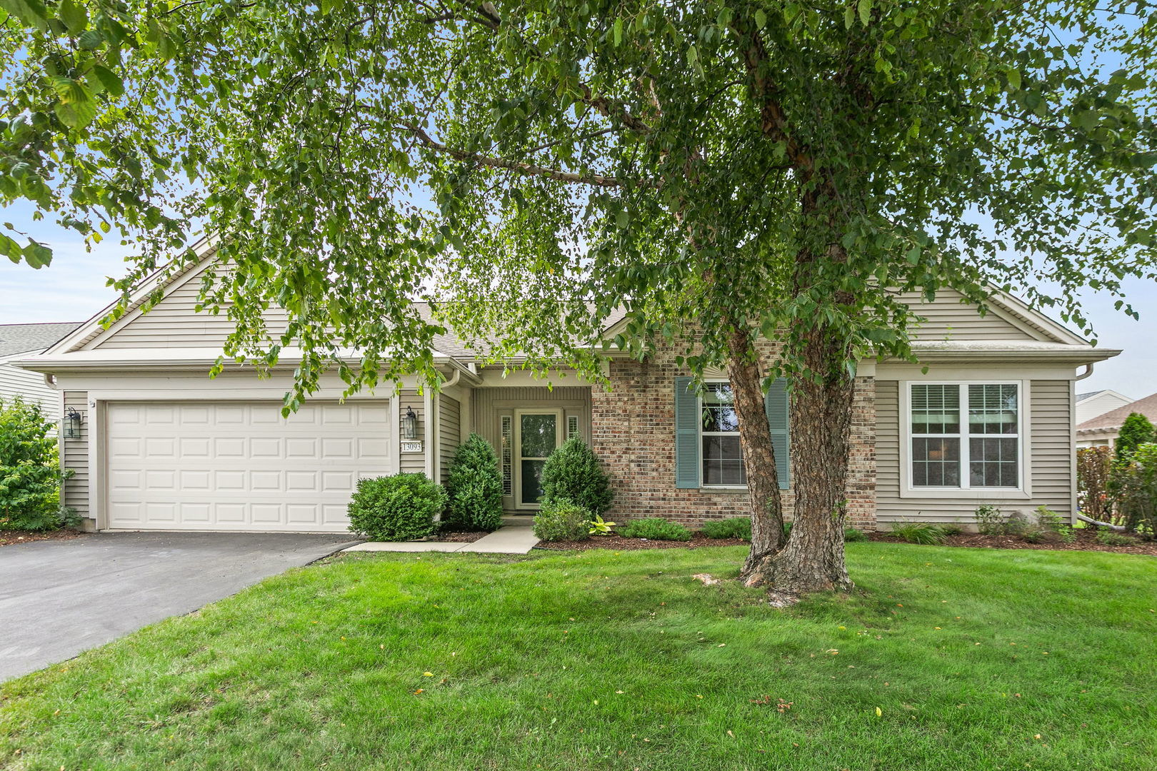 13093 Farm Hill Drive Property Photo 2