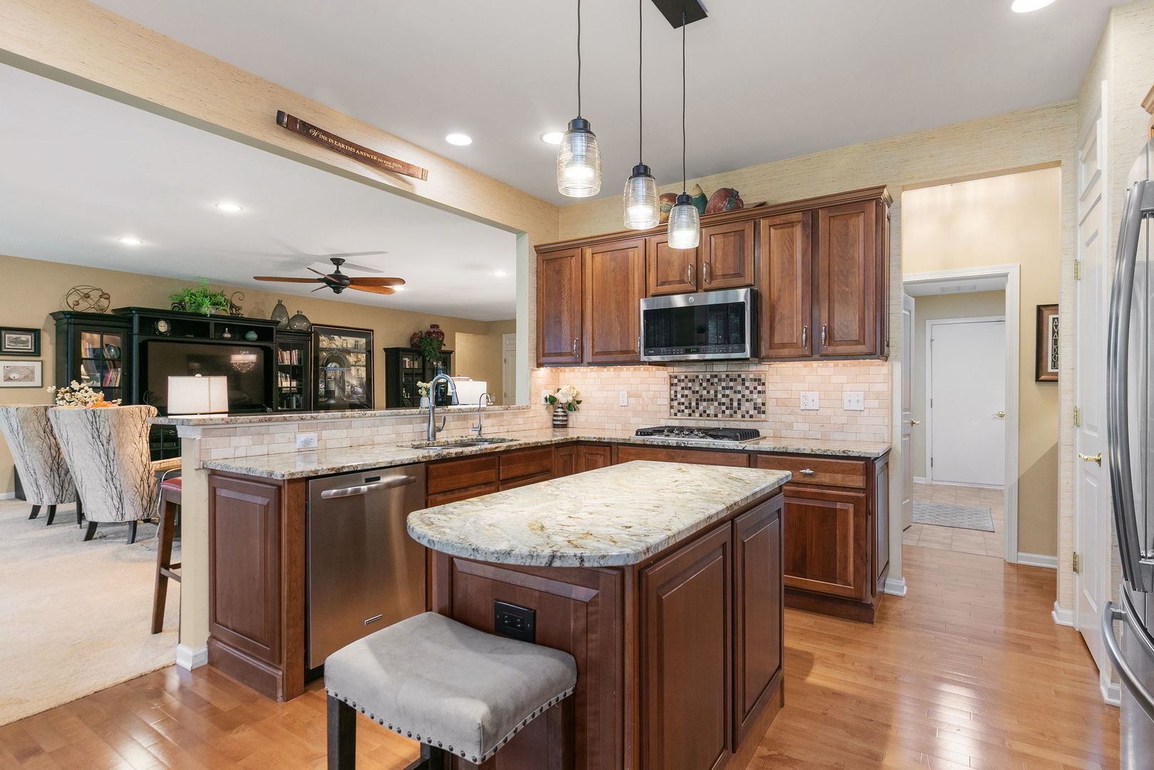 13093 Farm Hill Drive Property Photo 21