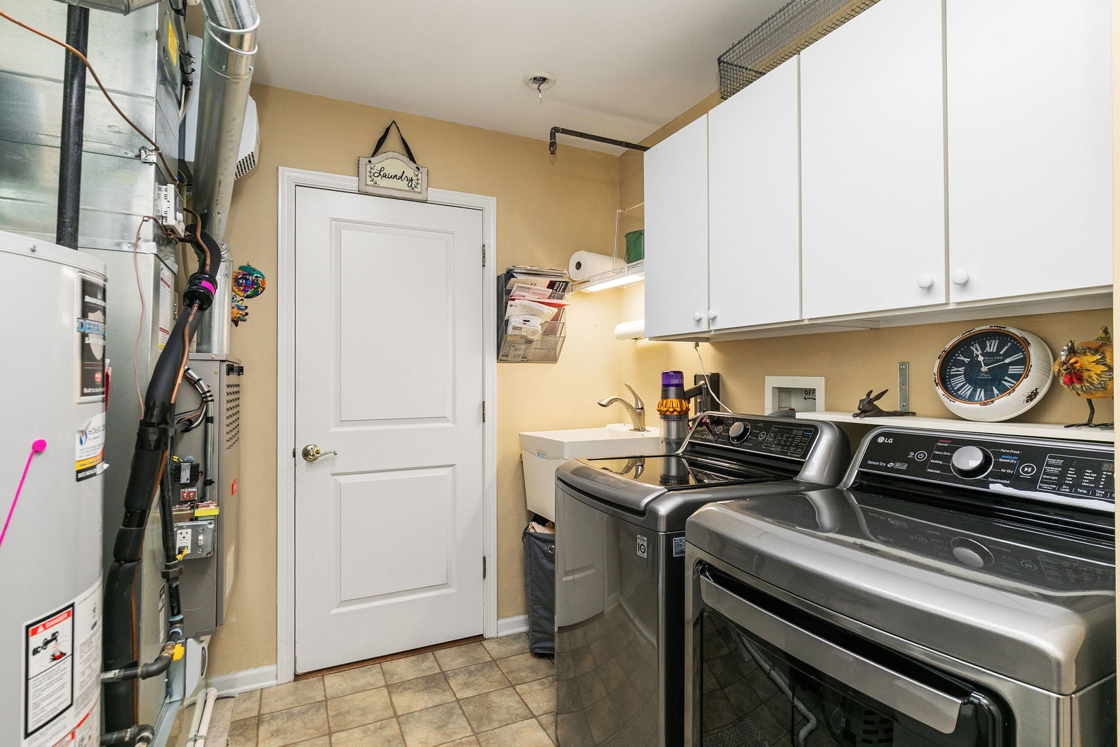 13093 Farm Hill Drive Property Photo 23