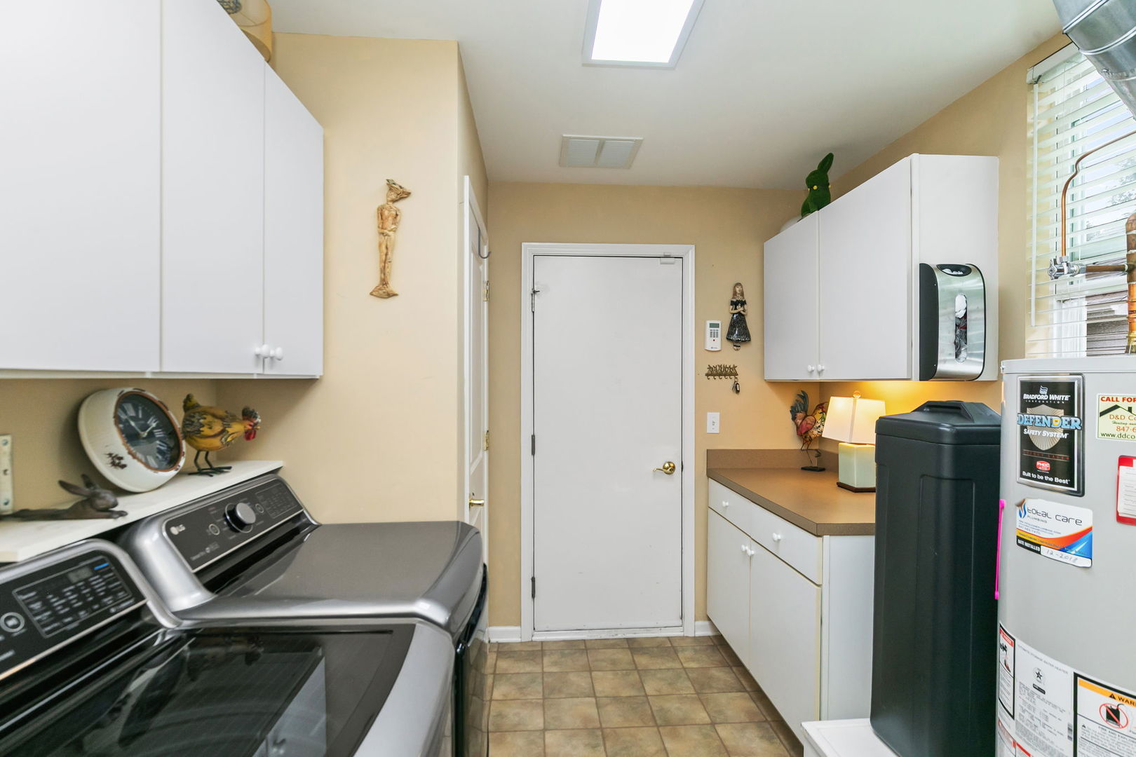13093 Farm Hill Drive Property Photo 24