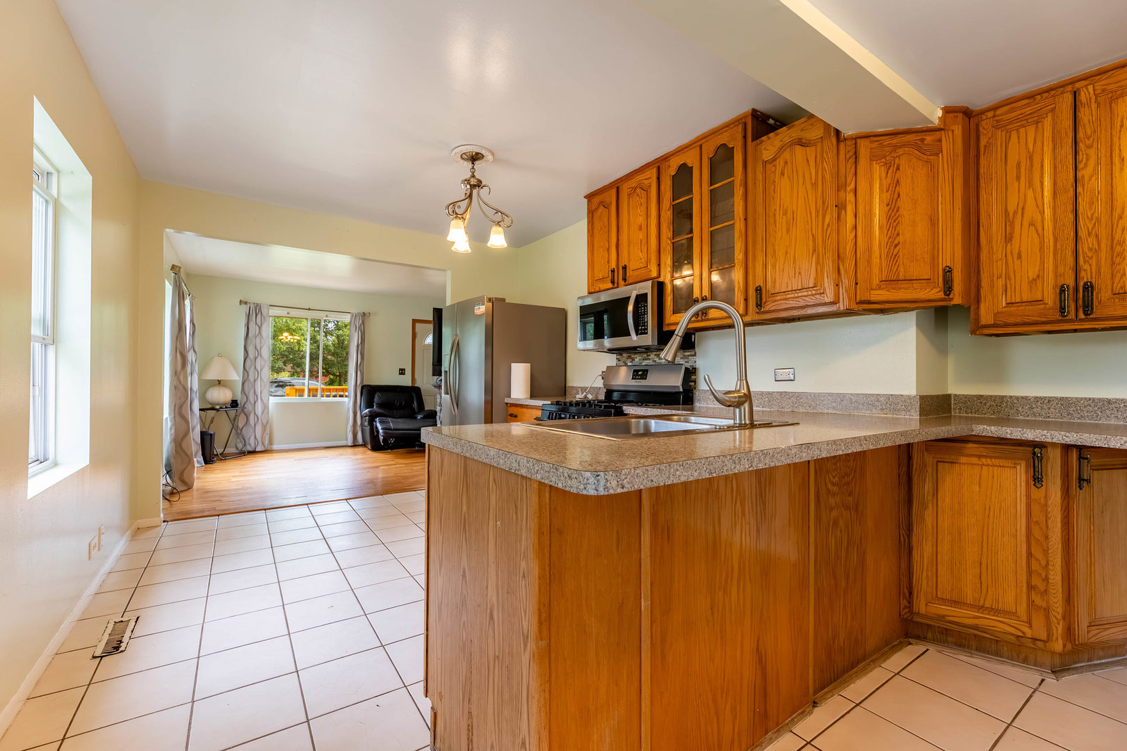 115 N State Street Property Photo 6