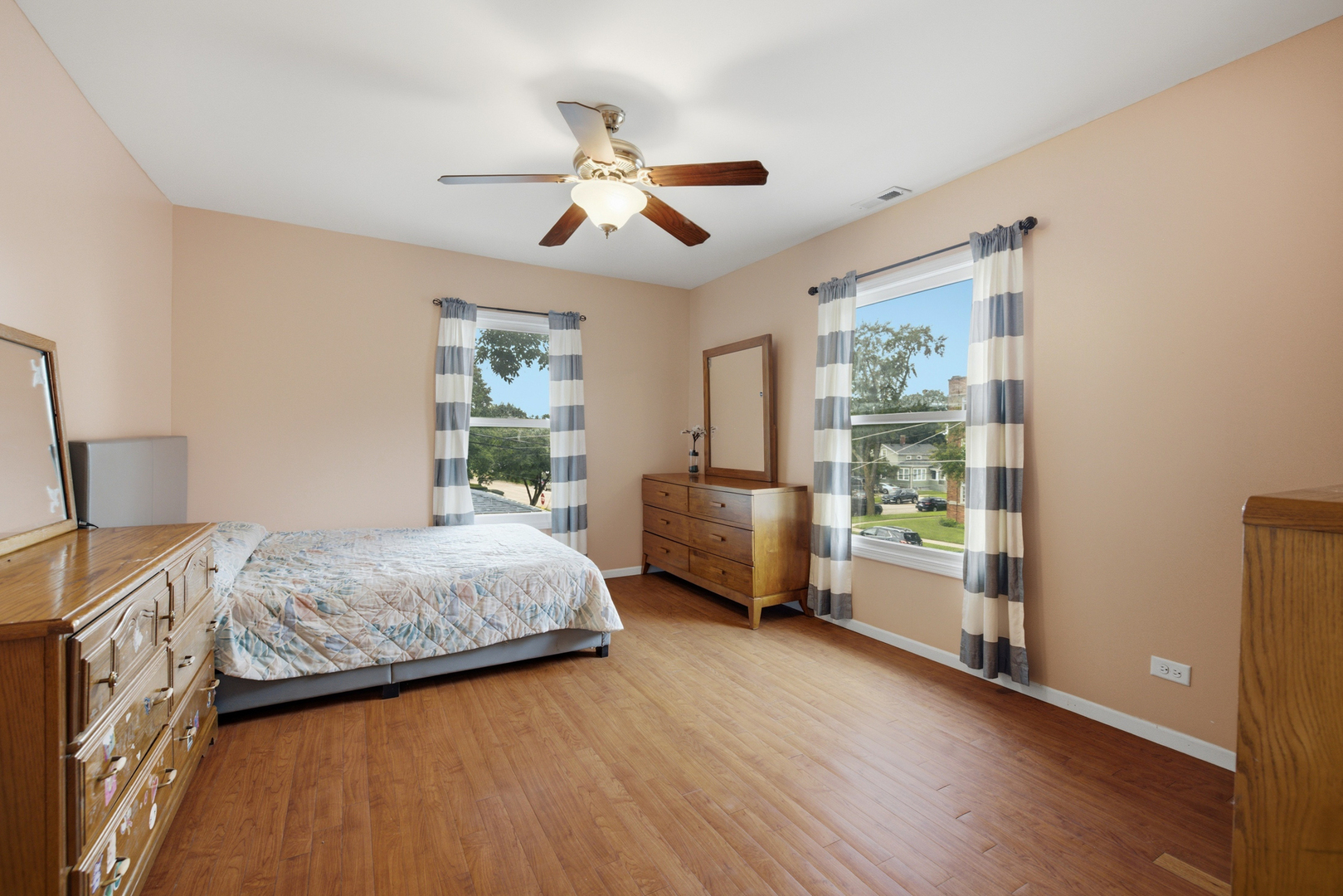 459 N Spring Street Property Photo 17