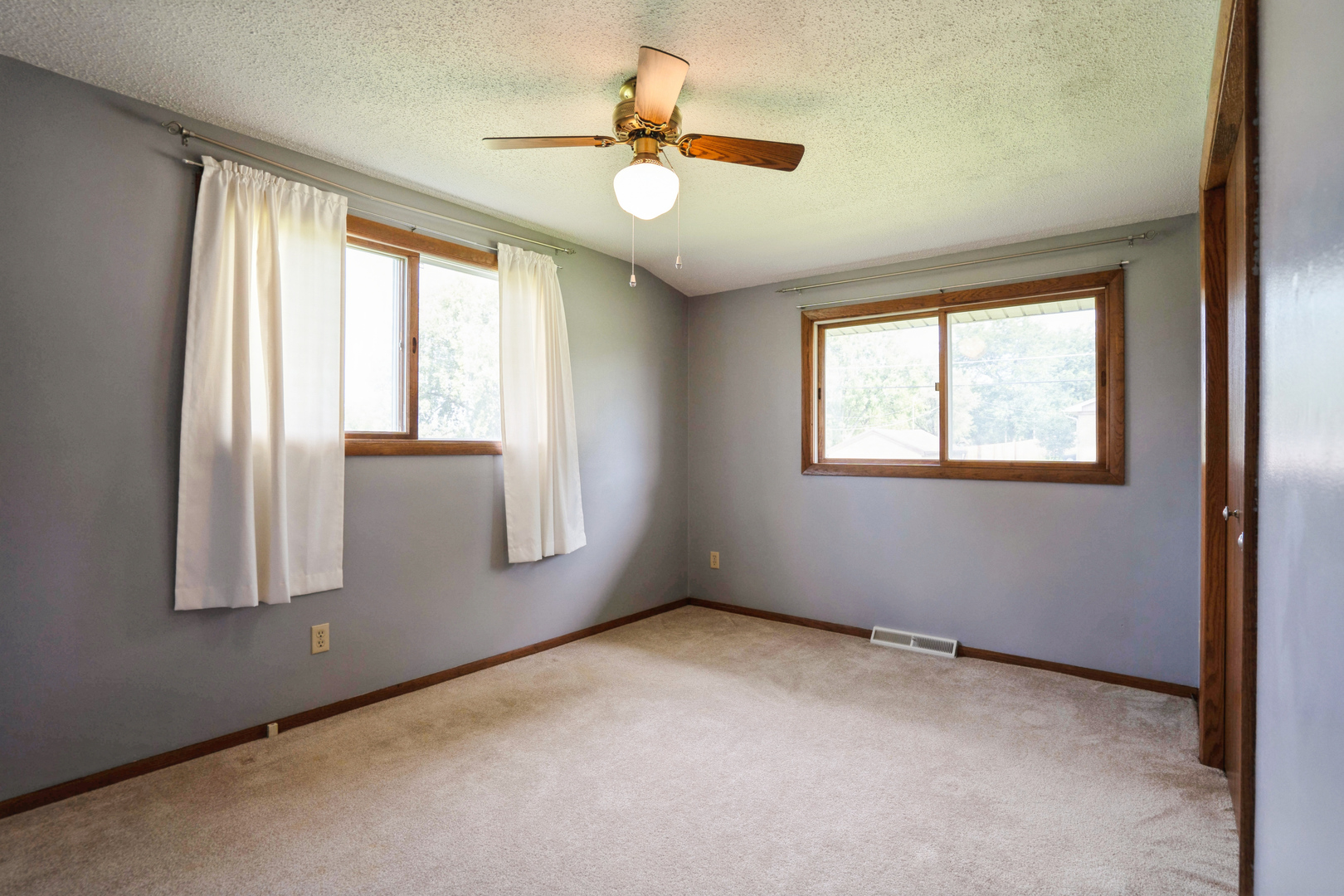 327 38th Avenue Property Photo 13