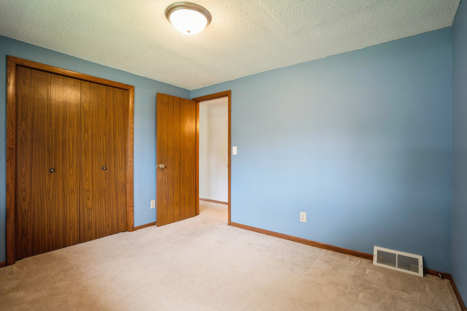 327 38th Avenue Property Photo 17