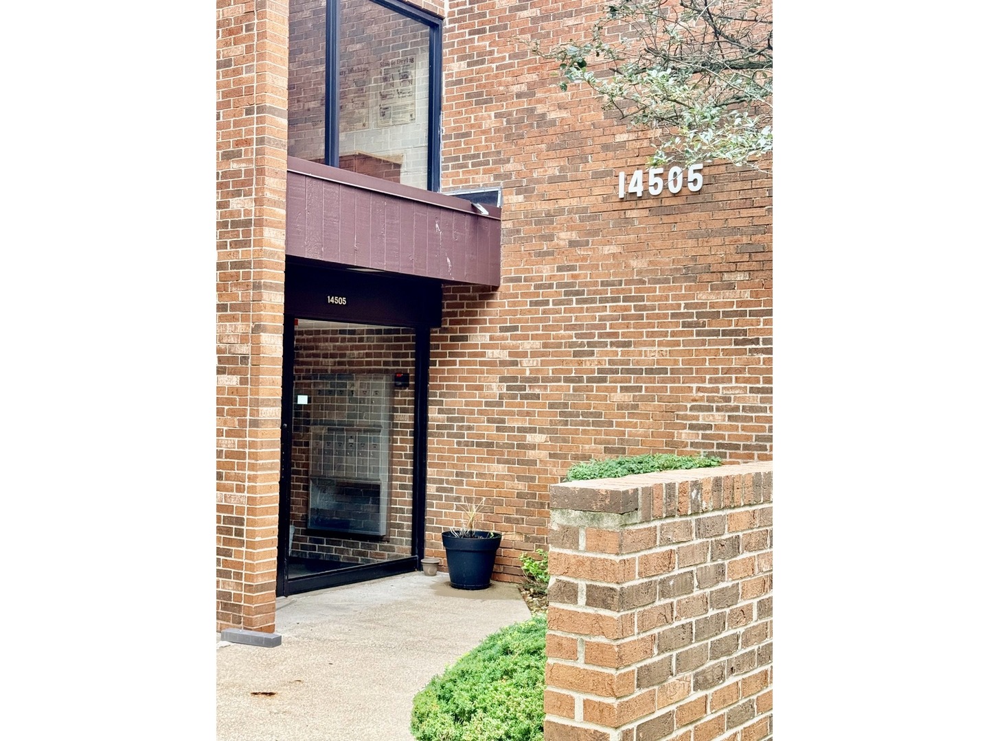 14505 Central Avenue Ph2 Property Photo 1