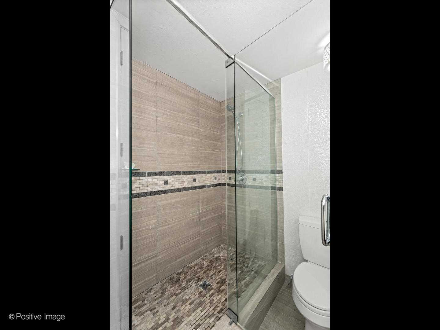 505 N Lake Shore Drive 501 Property Photo 13
