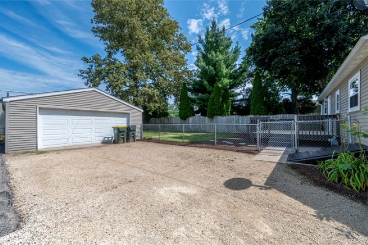 539 Central Avenue Property Photo 4