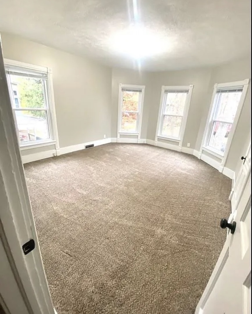 612 1/2 E Chestnut Street 2 Property Photo 4