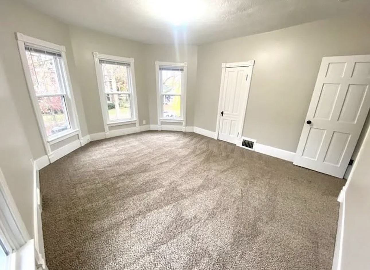 612 1/2 E Chestnut Street 2 Property Photo 5