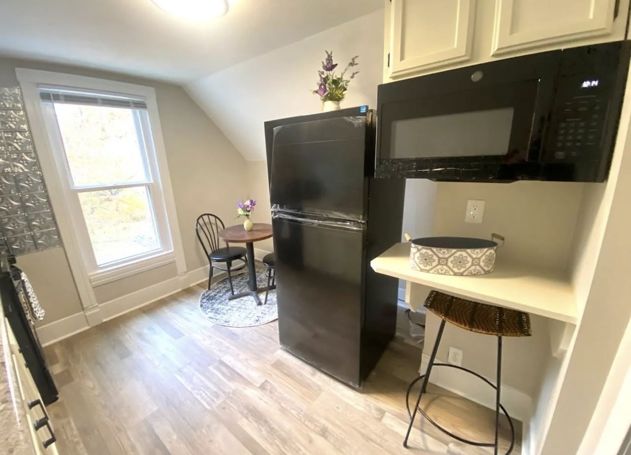 612 1/2 E Chestnut Street 2 Property Photo 6