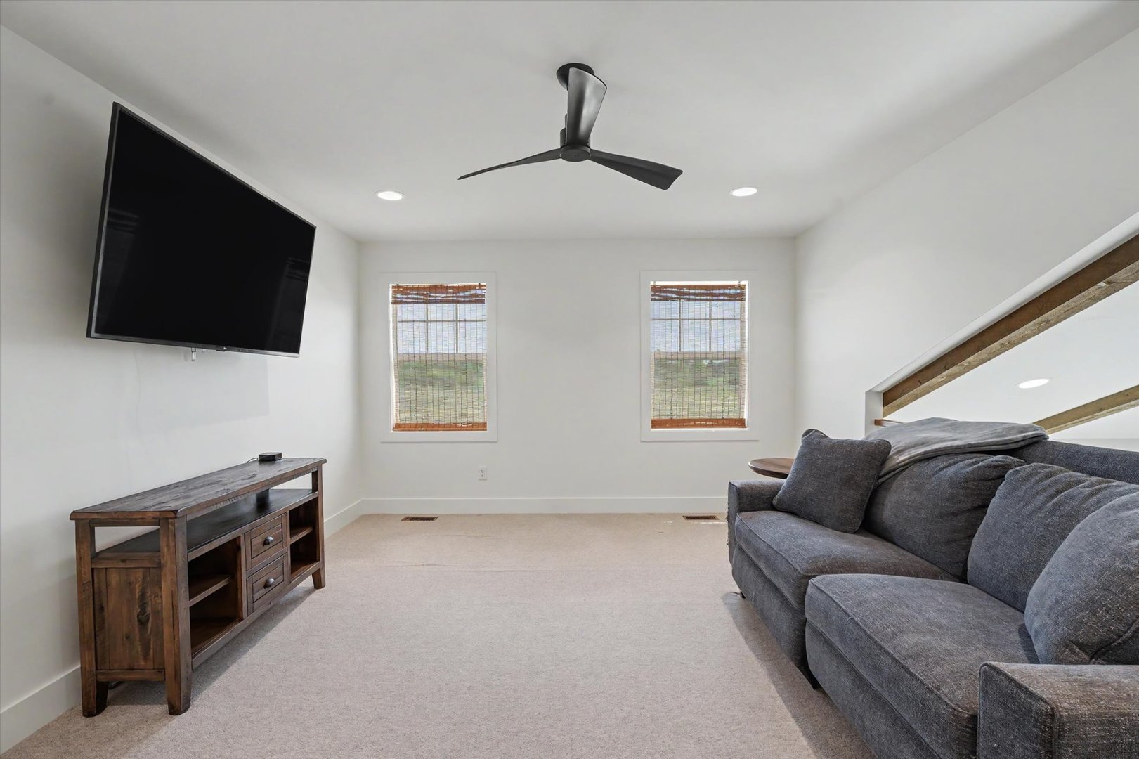 405 Constitution Boulevard Property Photo 61