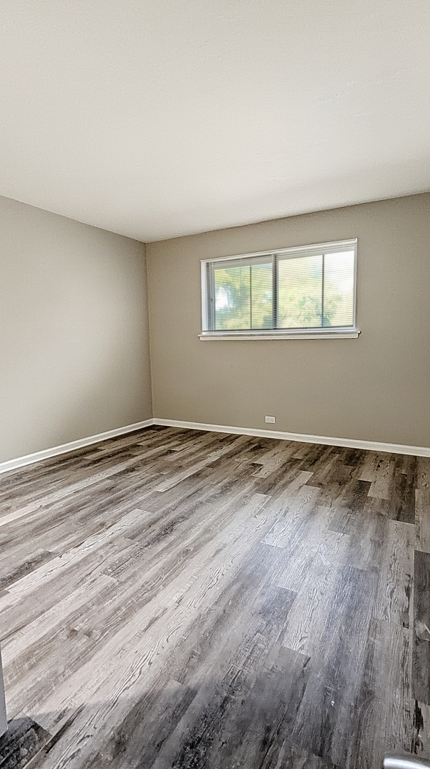 7122 S Parnell Avenue B Property Photo 10