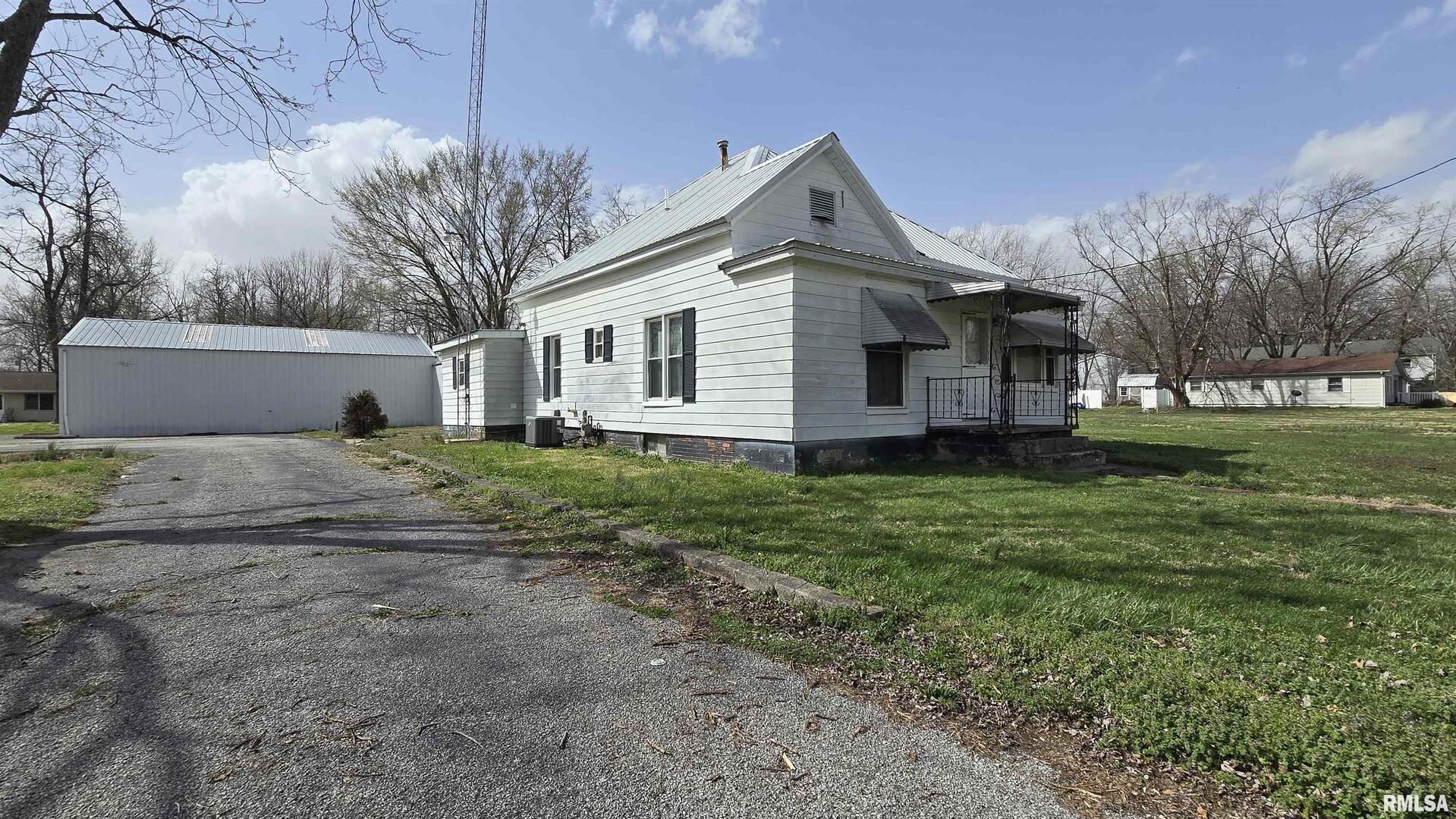 205 Shaw Street Property Photo 1