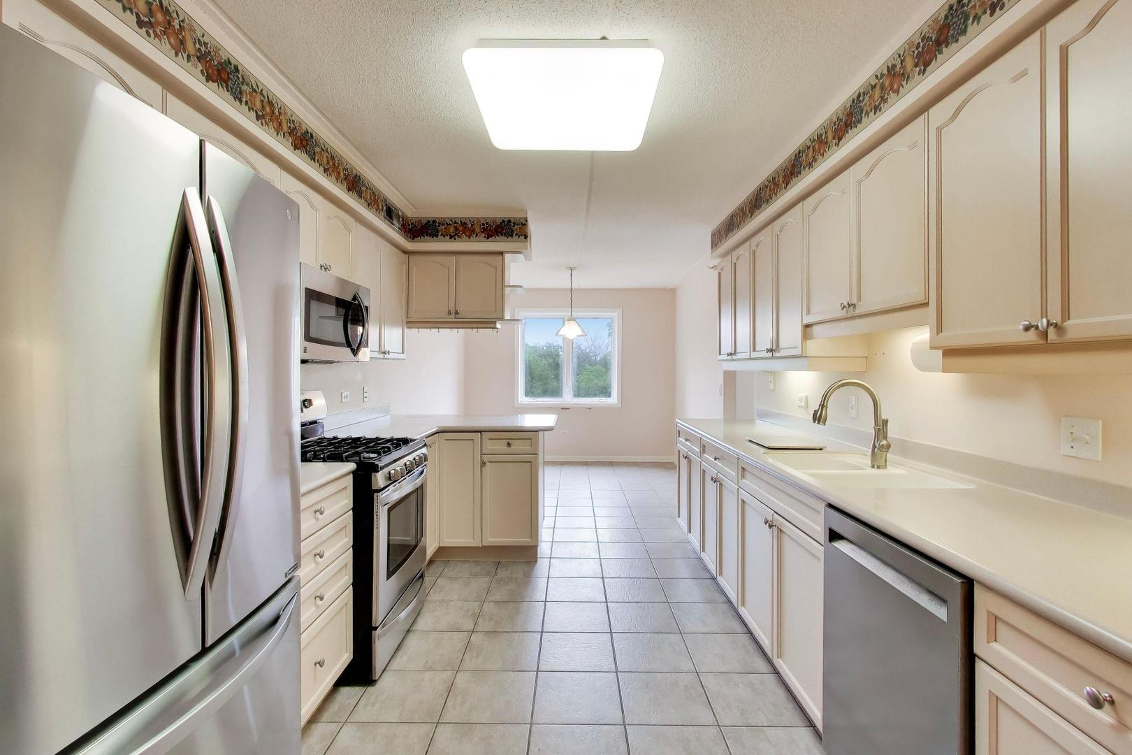 6801 N Milwaukee Avenue 410 Property Photo 15