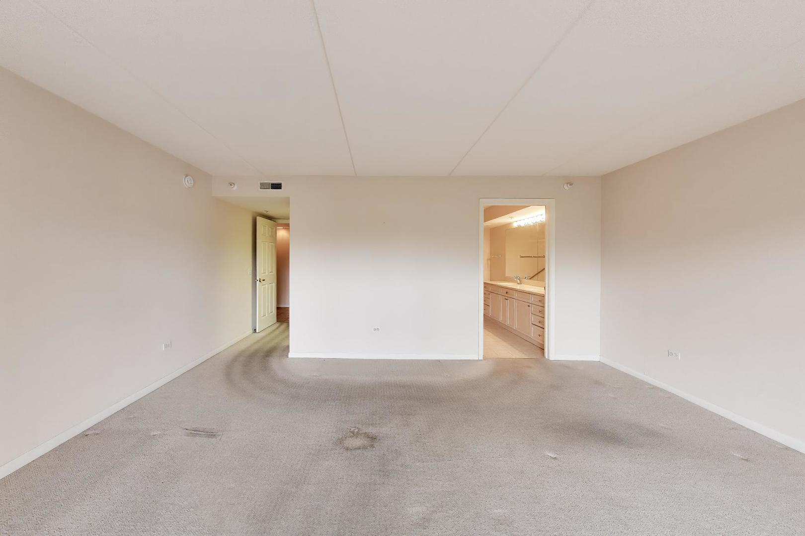 6801 N Milwaukee Avenue 410 Property Photo 20