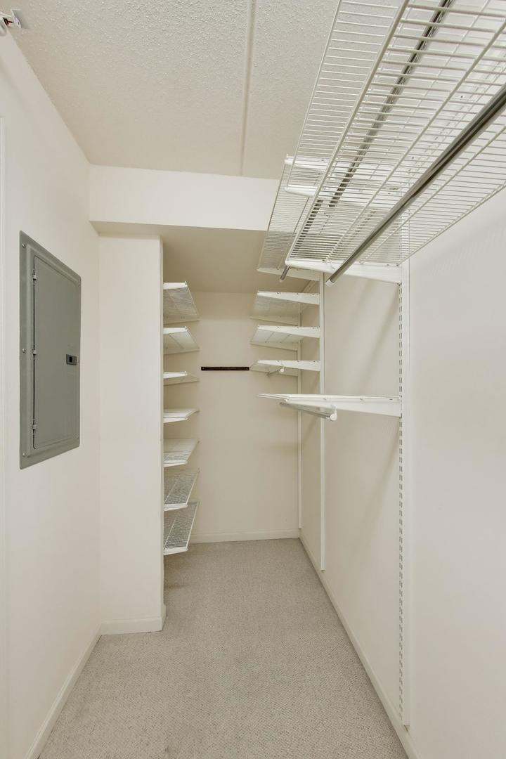 6801 N Milwaukee Avenue 410 Property Photo 21