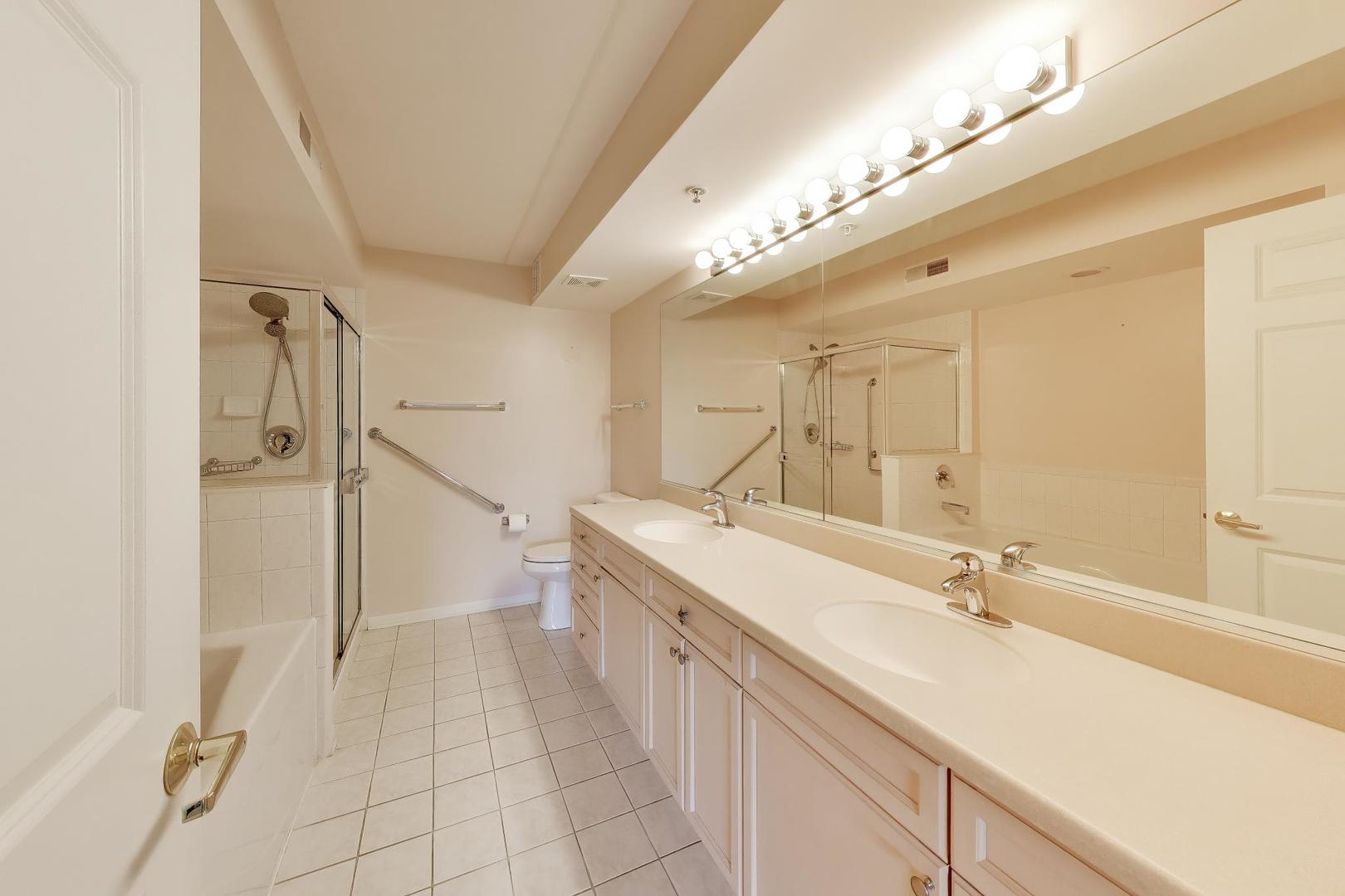 6801 N Milwaukee Avenue 410 Property Photo 22
