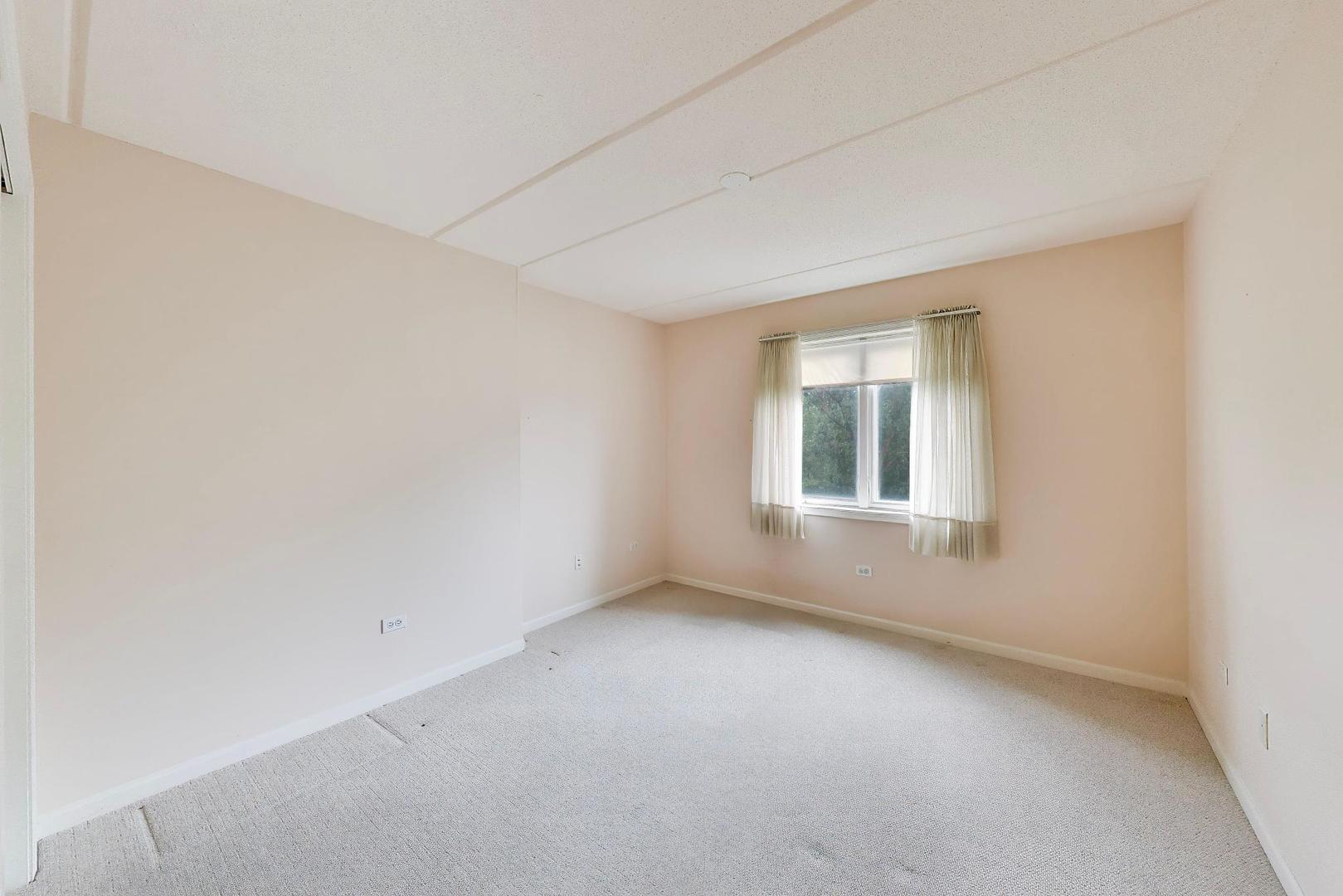 6801 N Milwaukee Avenue 410 Property Photo 26