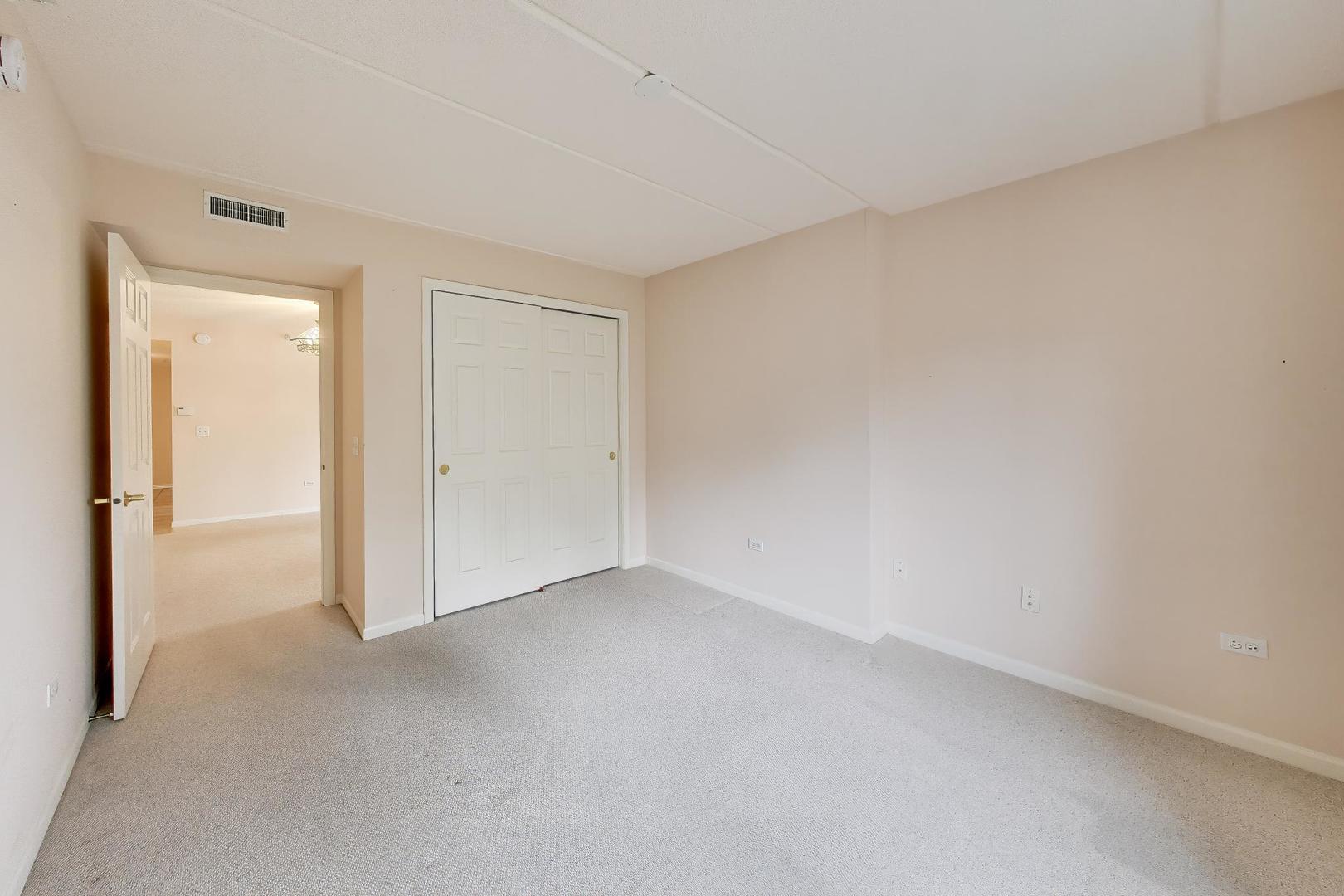 6801 N Milwaukee Avenue 410 Property Photo 27