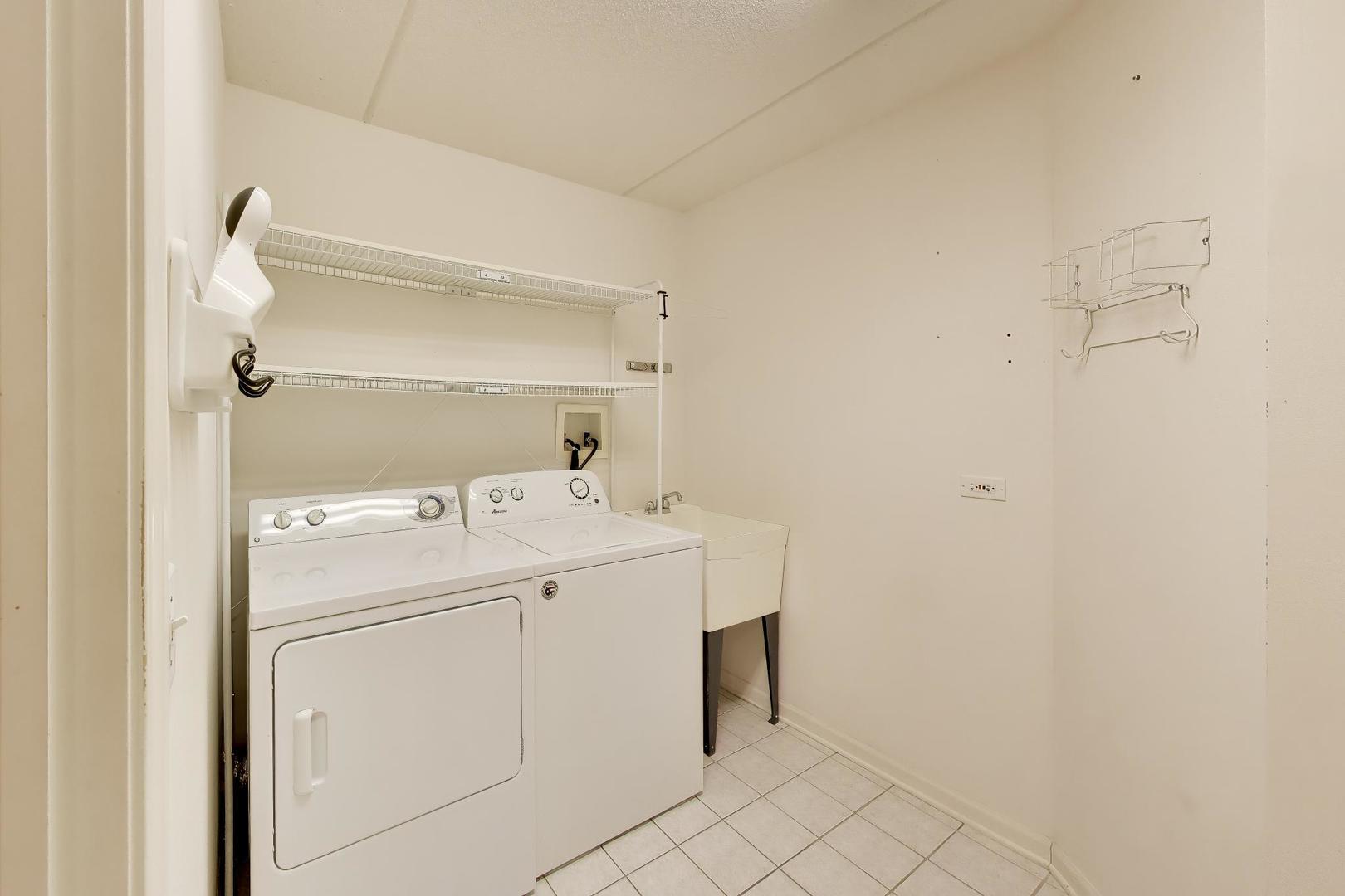 6801 N Milwaukee Avenue 410 Property Photo 32