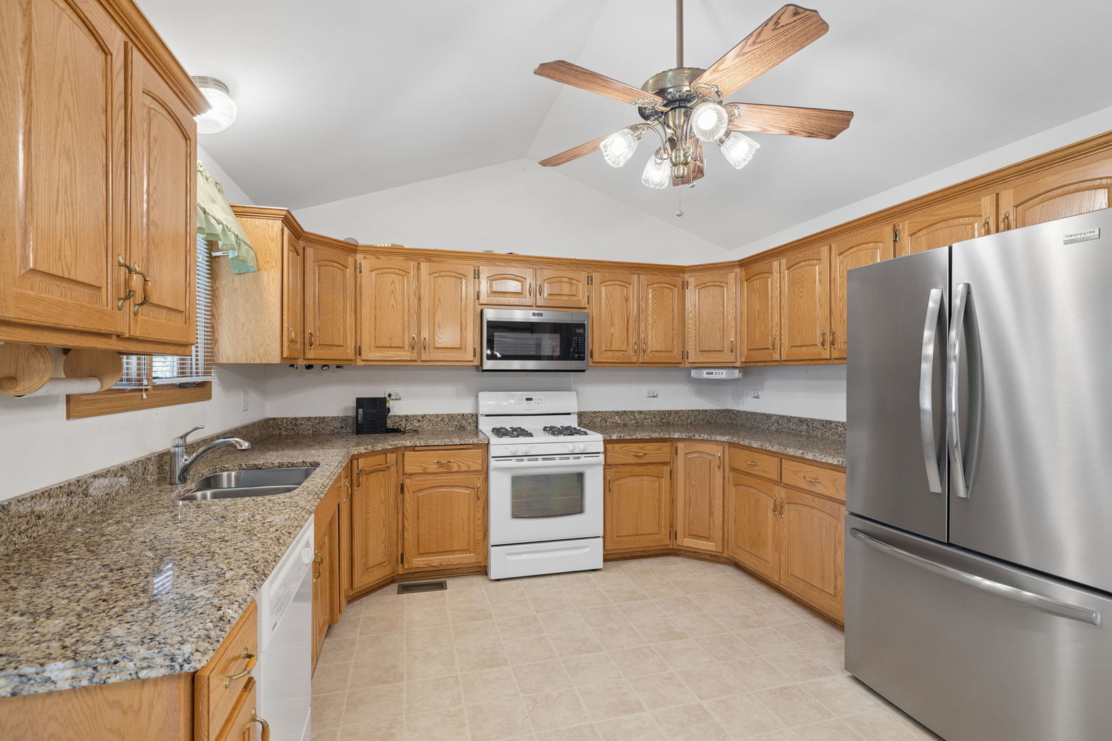611 Flanagan Drive Property Photo 10