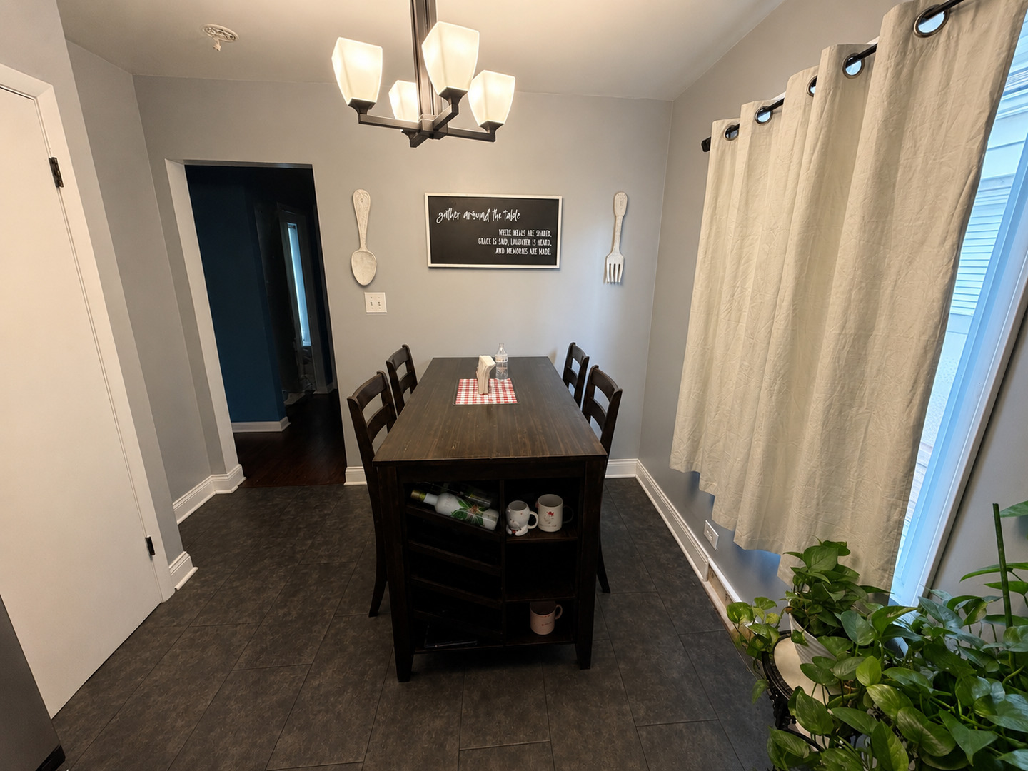 2836 Lombard Avenue Property Photo 8