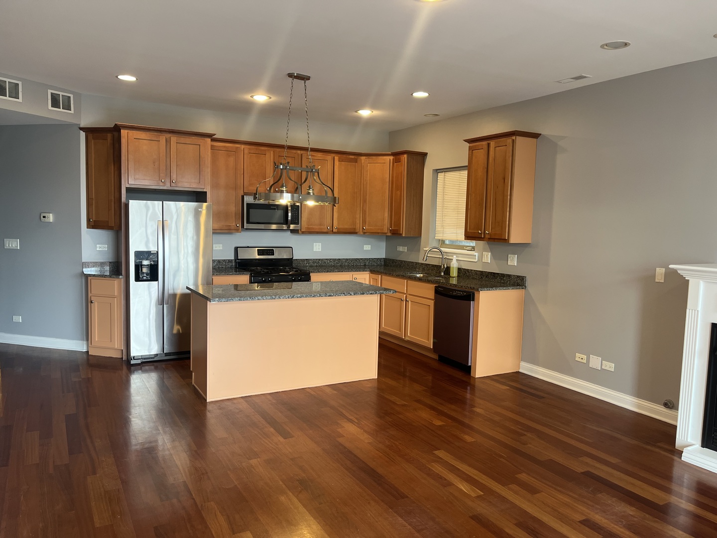 2853 N Pulaski Road 2s Property Photo 8