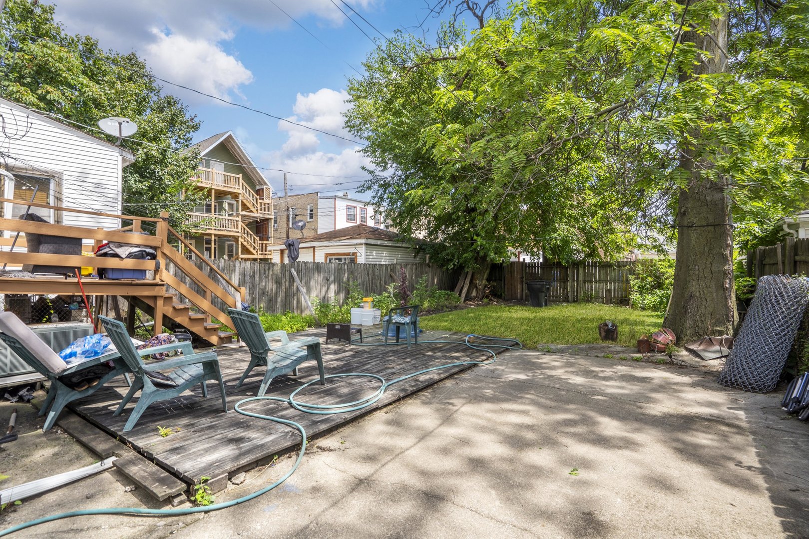 2747 N Saint Louis Avenue Property Photo 3
