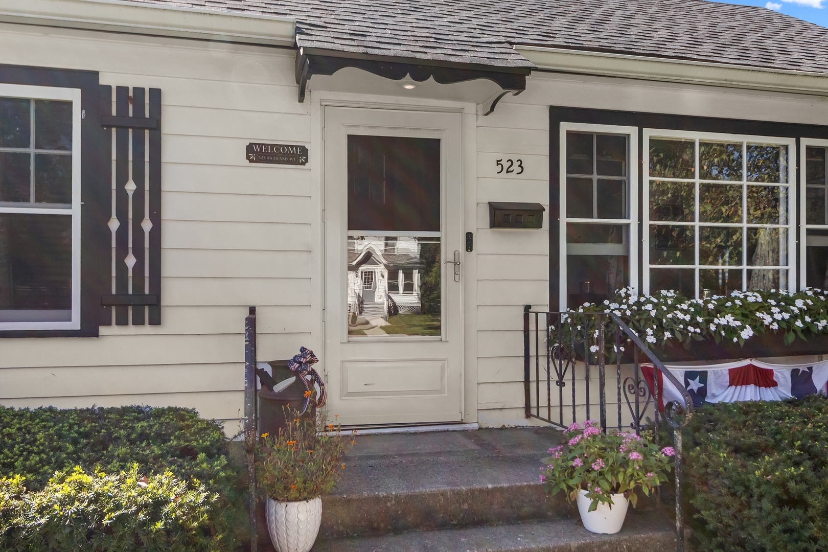 523 Highland Avenue Property Photo 3