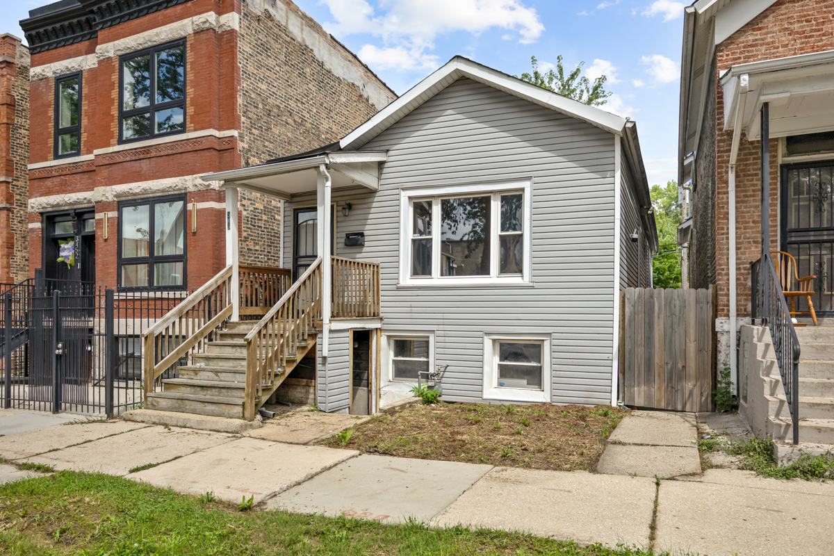 3450 W Walnut Street Property Photo 2