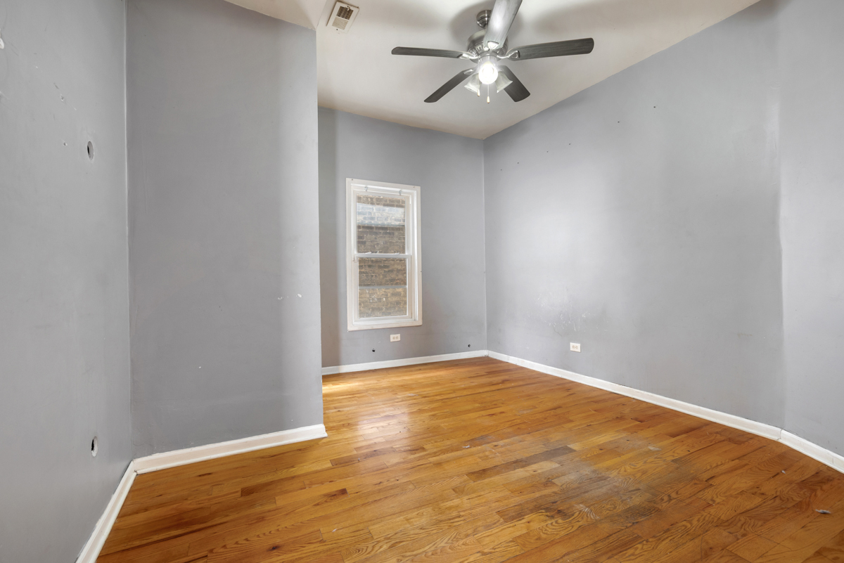 3450 W Walnut Street Property Photo 9
