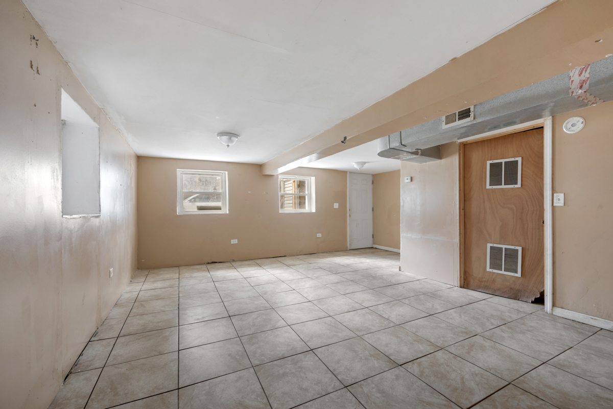 3450 W Walnut Street Property Photo 12