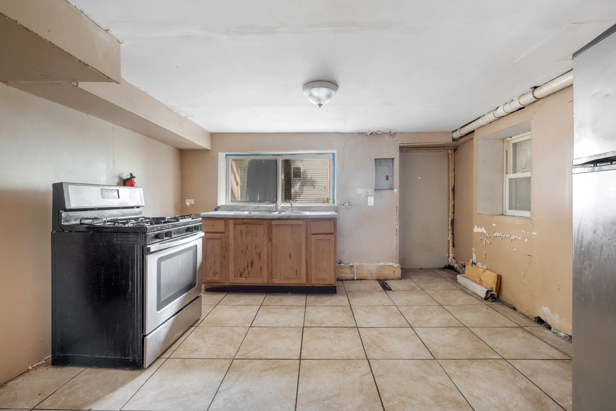 3450 W Walnut Street Property Photo 14