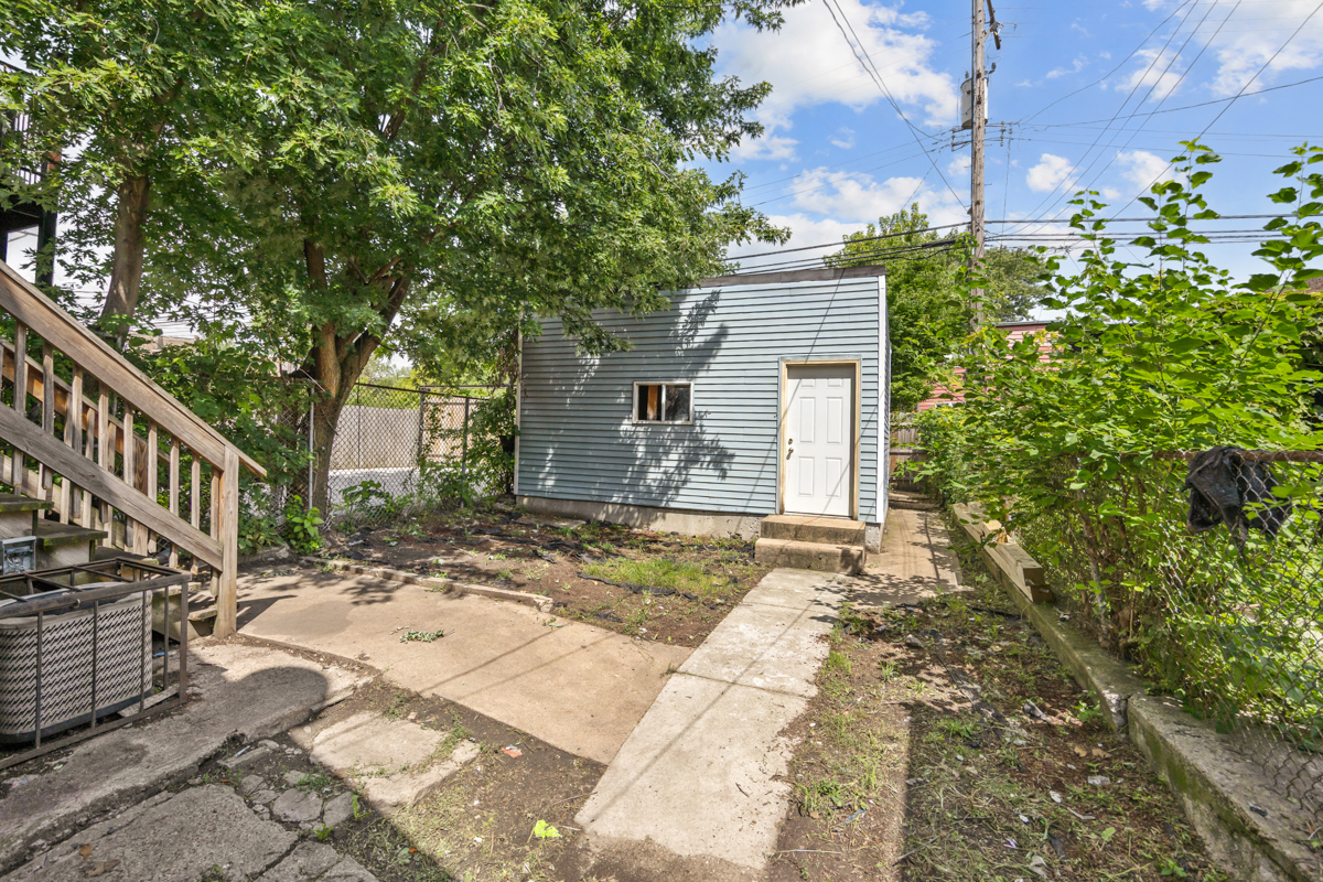 3450 W Walnut Street Property Photo 20