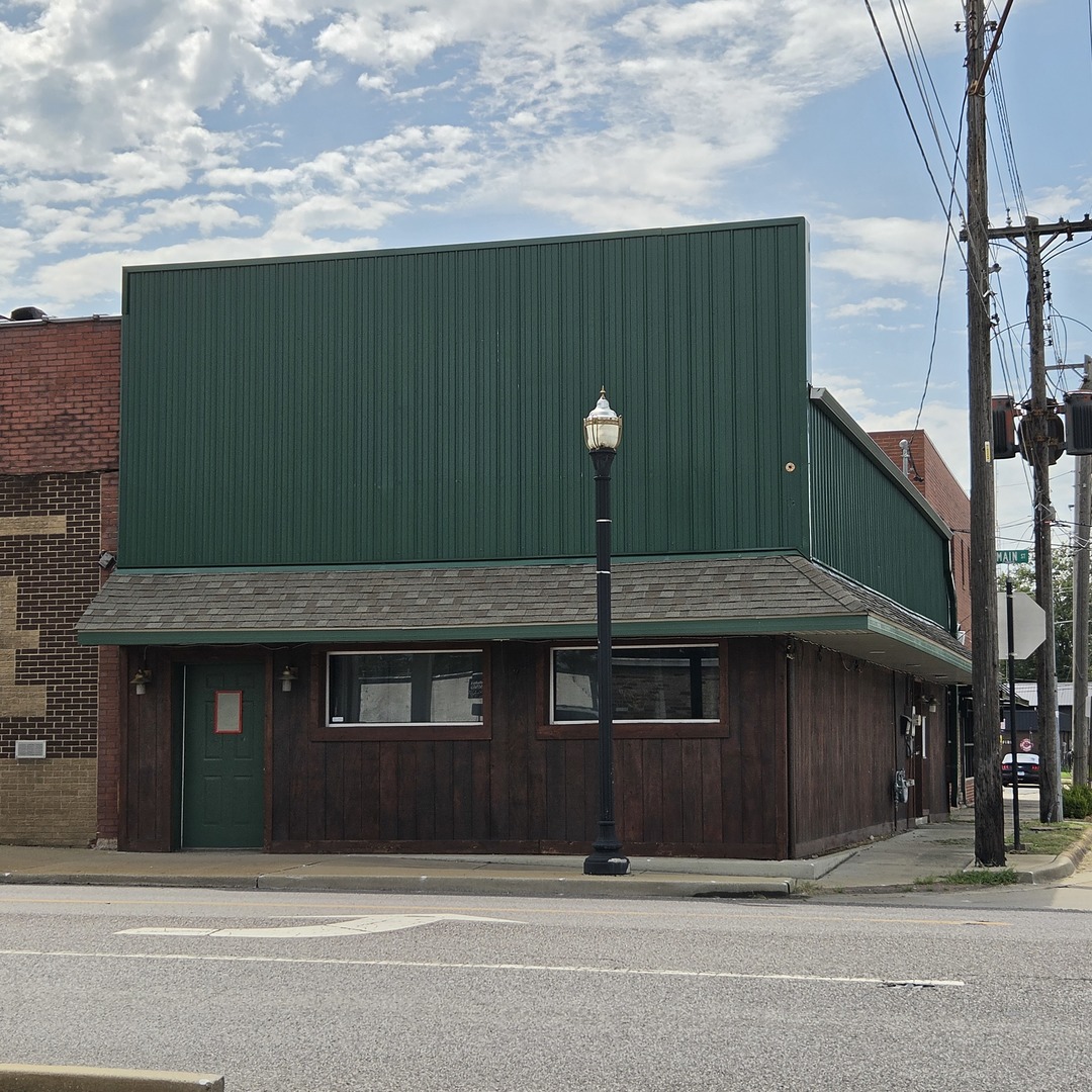 111 N Main Street Property Photo 4