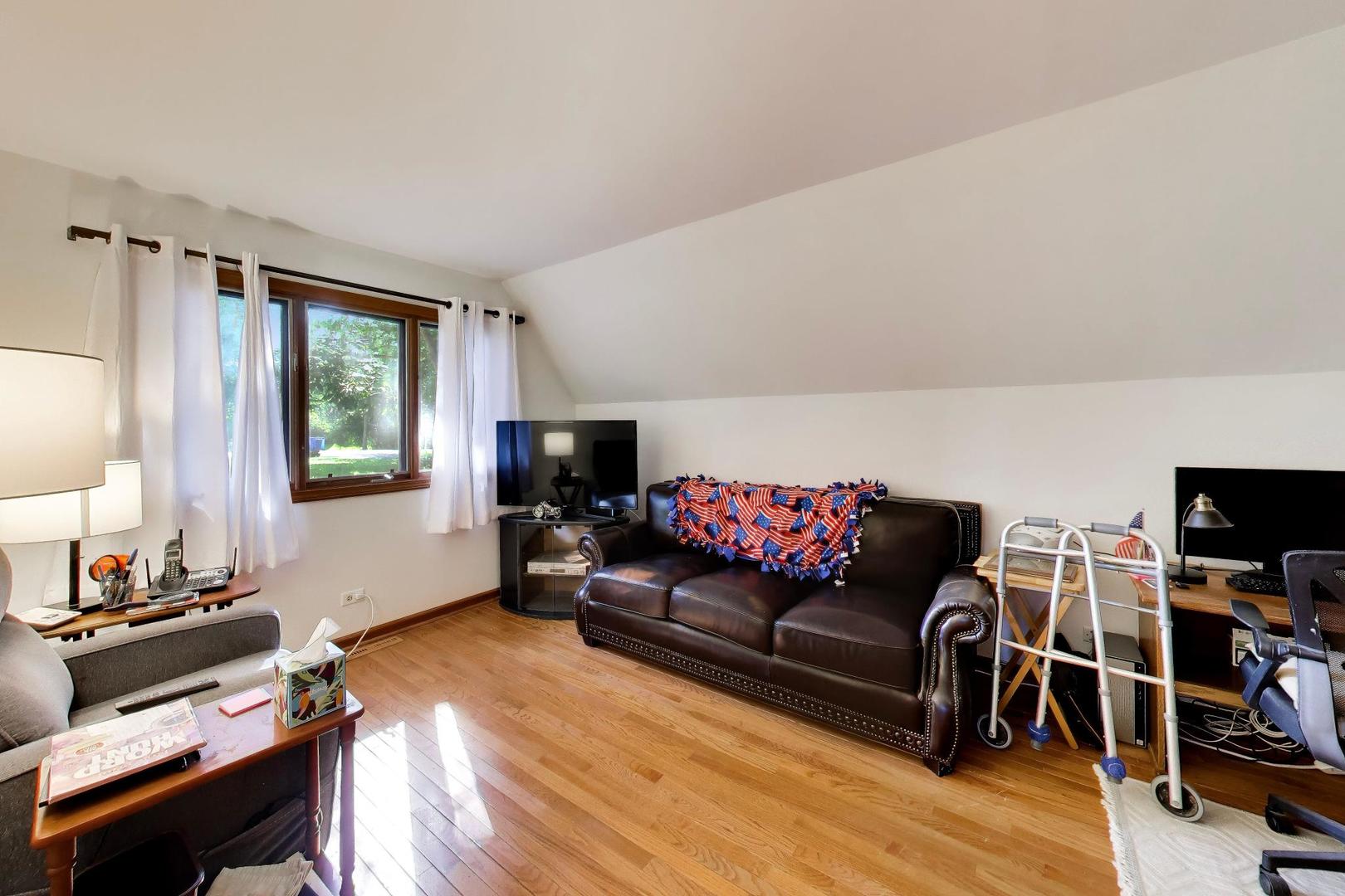 12737490 Property Photo 18