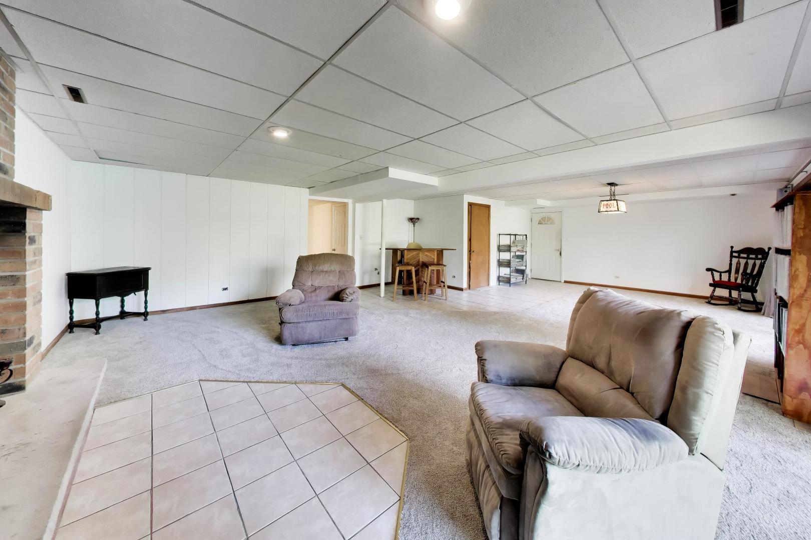 12737490 Property Photo 34