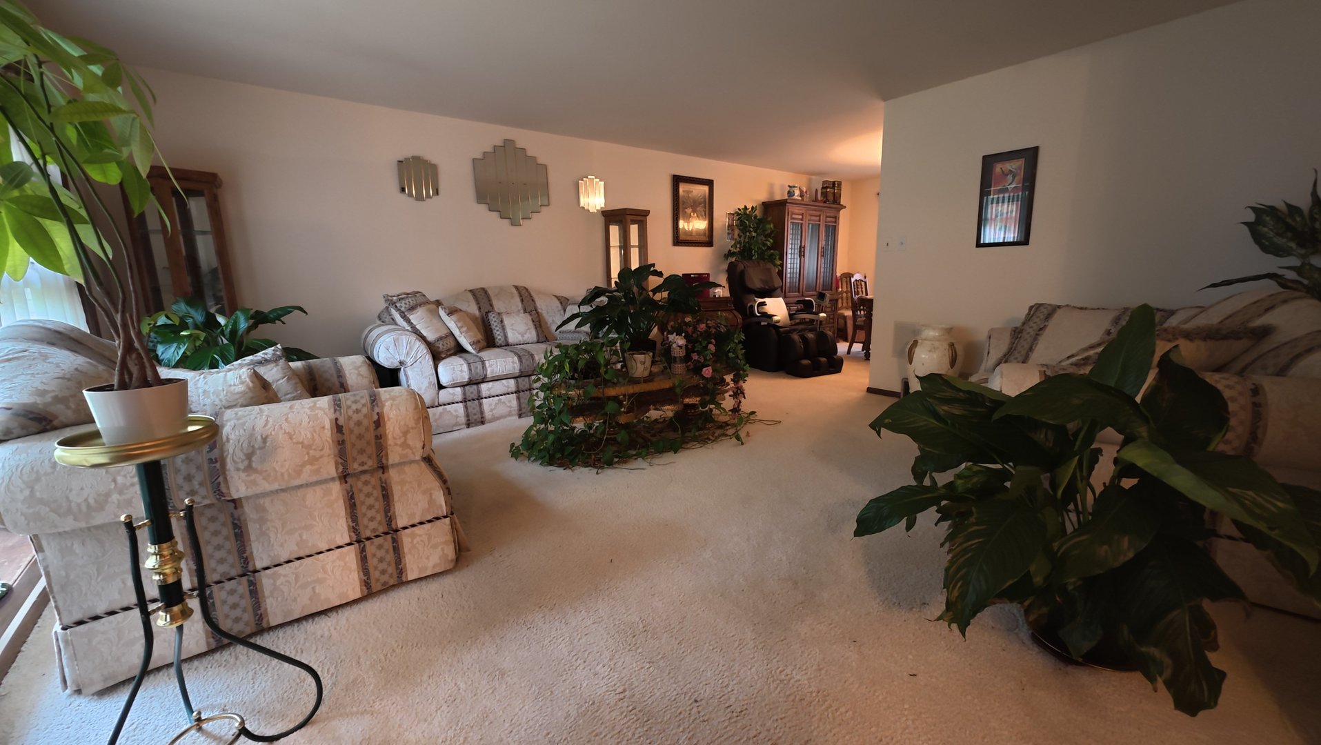 411 N Illinois Avenue Property Photo 4