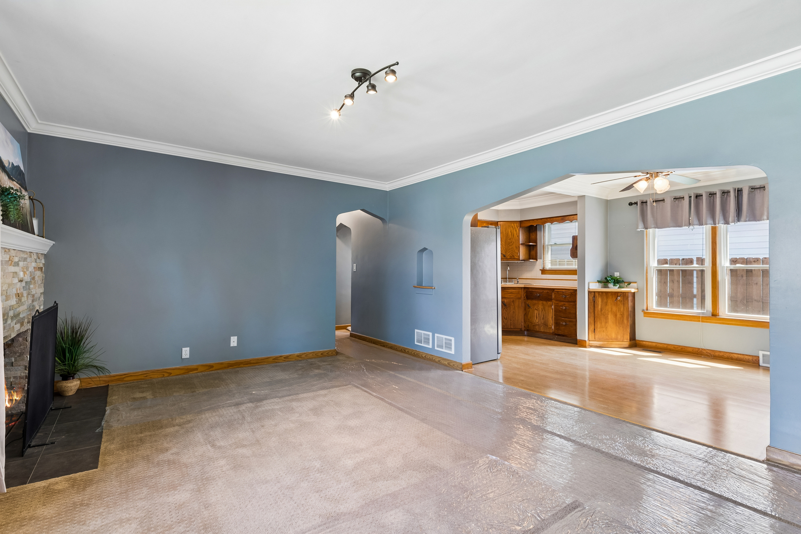 42 Washington Street Property Photo 4