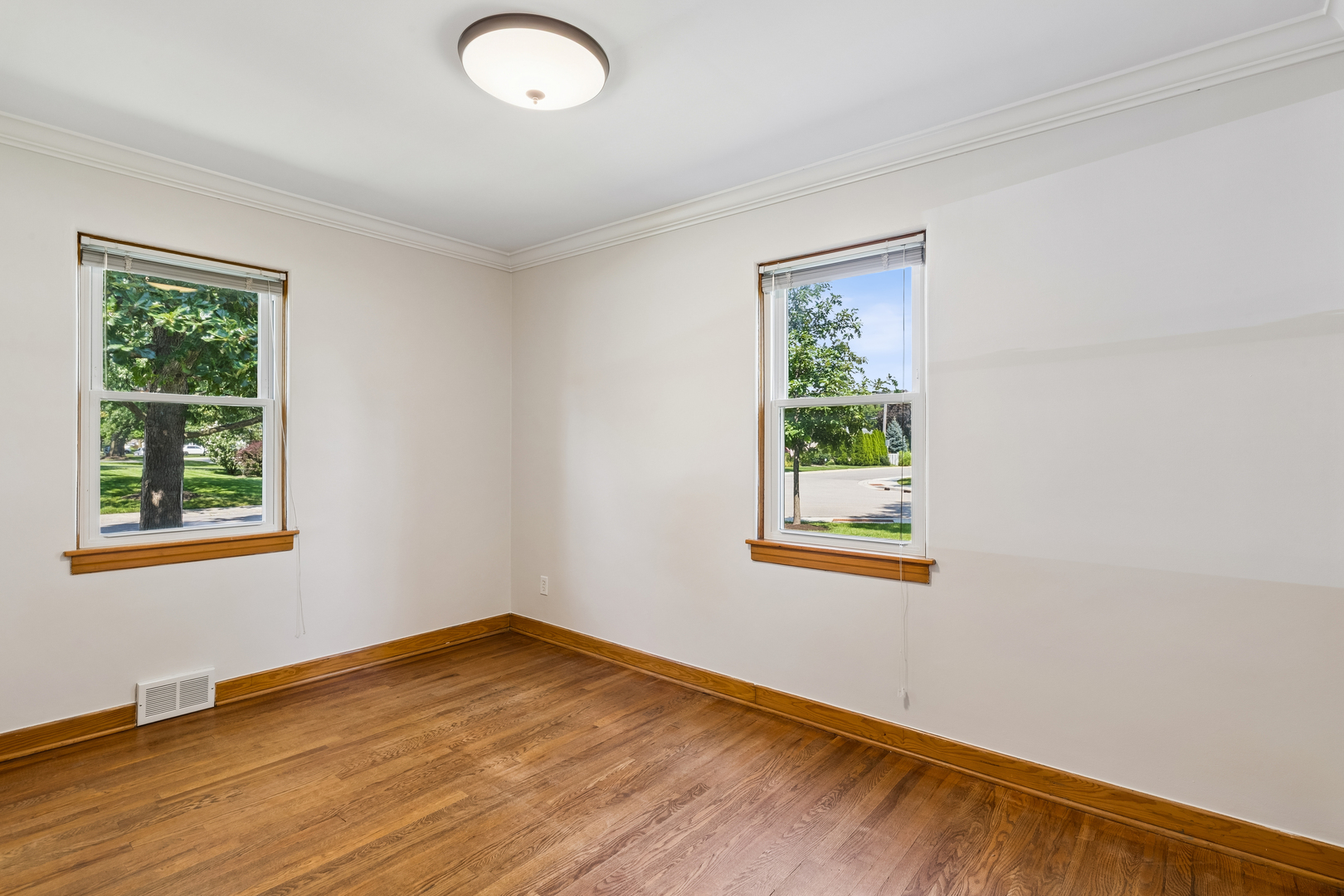 42 Washington Street Property Photo 10