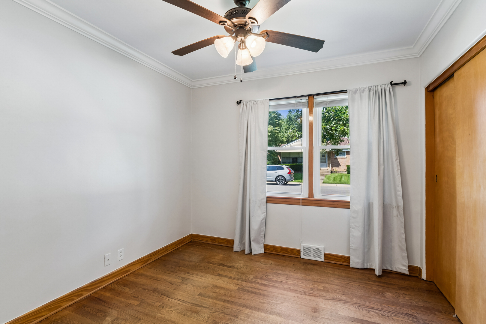 42 Washington Street Property Photo 11