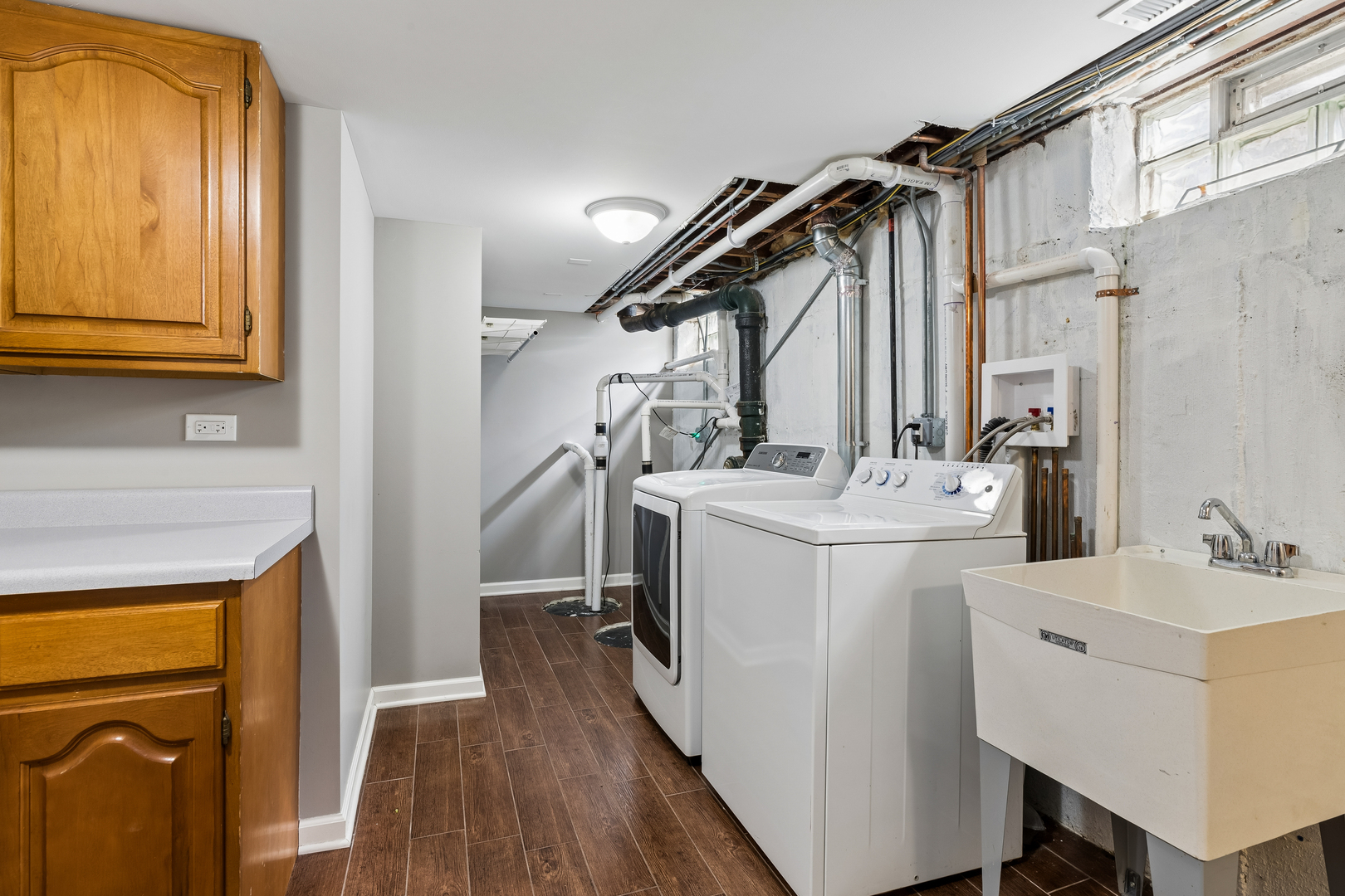 42 Washington Street Property Photo 17