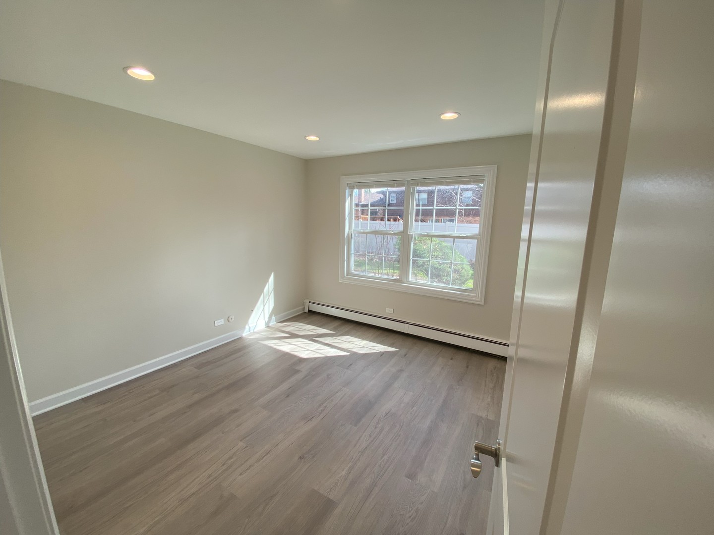 785 Pershing Avenue 3-b Property Photo 4