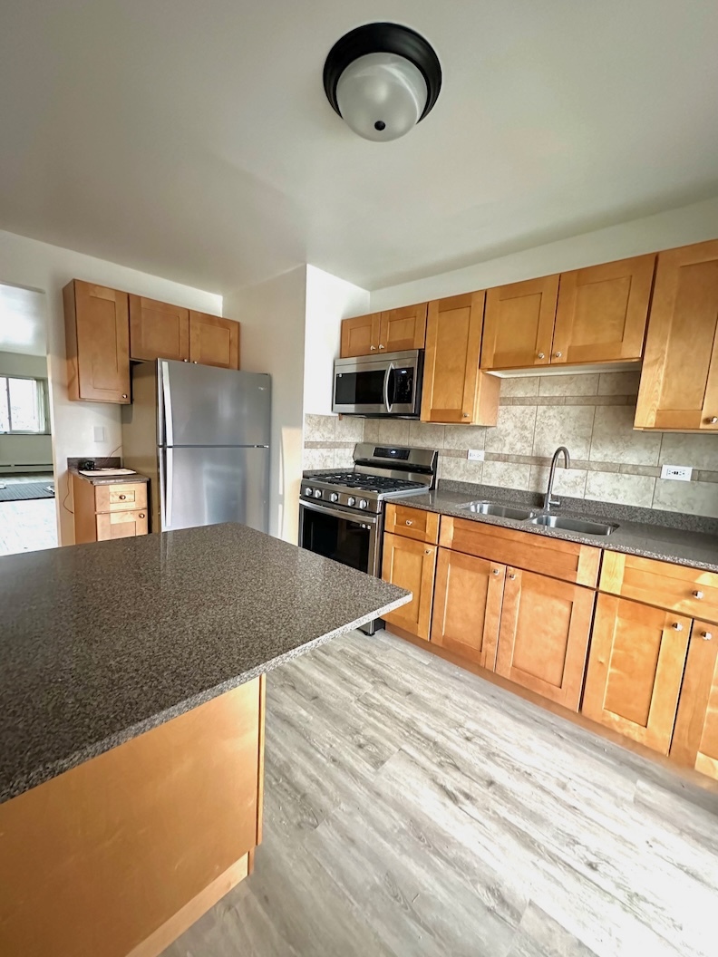 404 Inland Drive 2b Property Photo 4