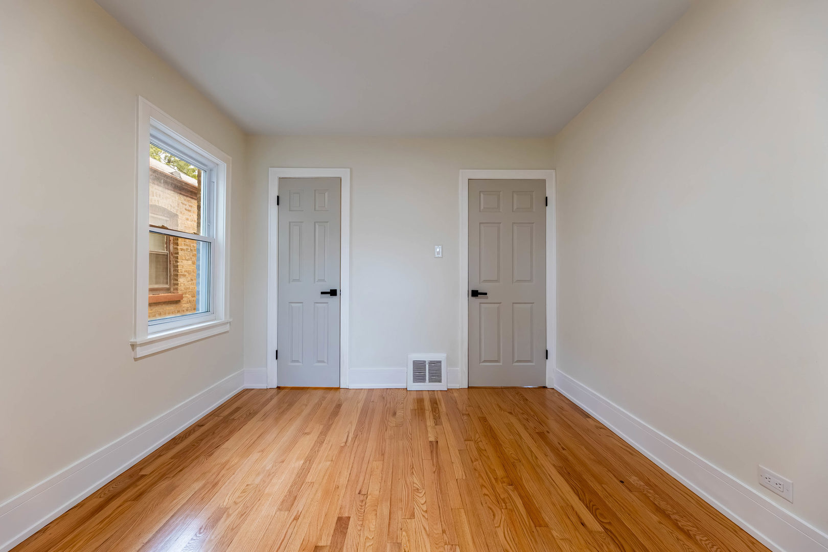 9606 S Morgan Street Property Photo 14
